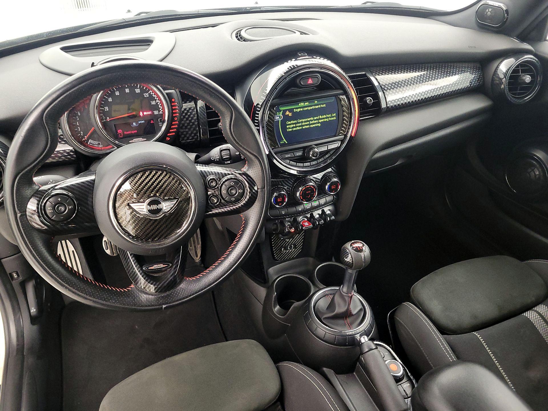 Thumbnail: 2017 MINI Cooper Hardtop - 9