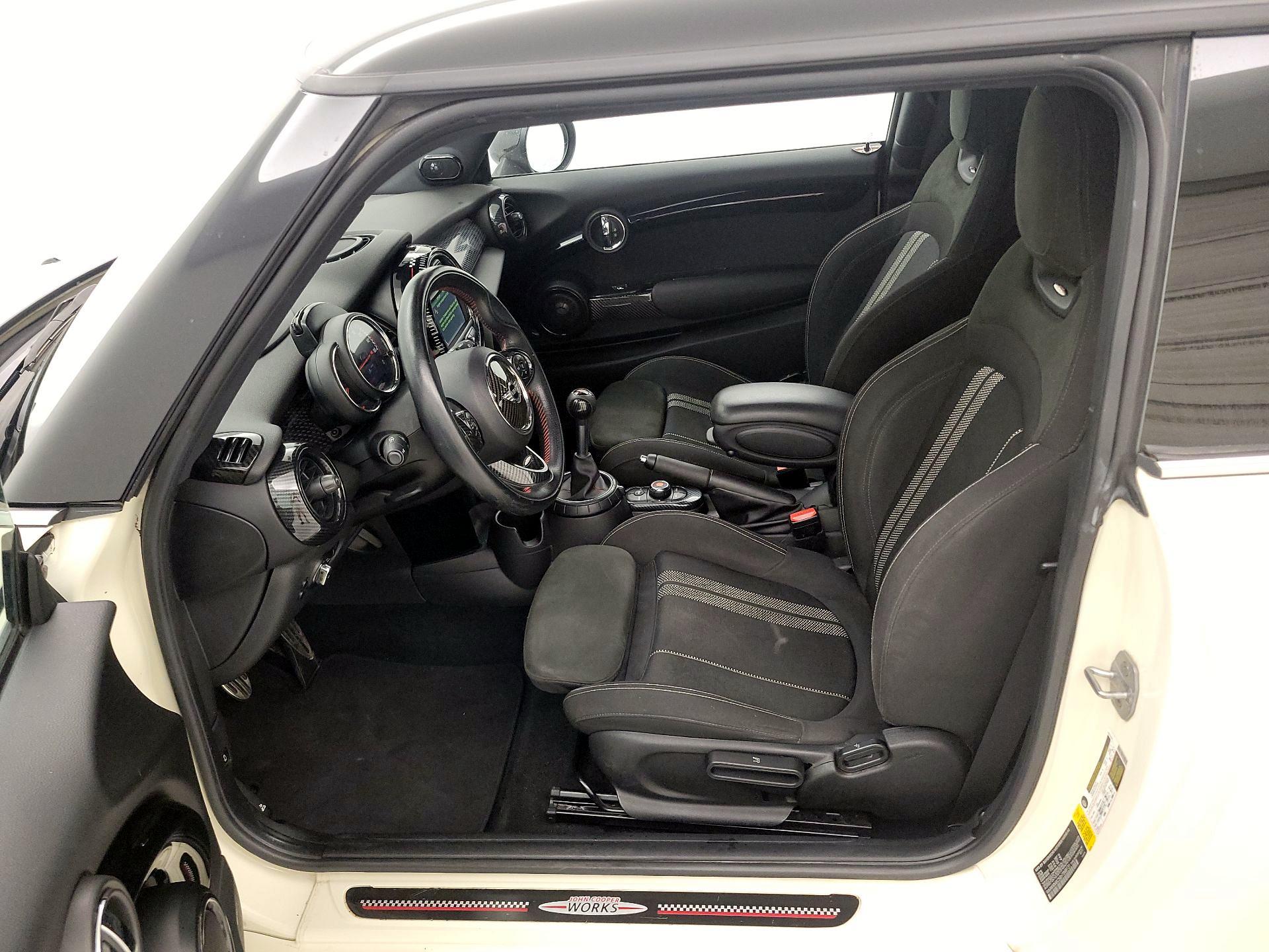 Thumbnail: 2017 MINI Cooper Hardtop - 11