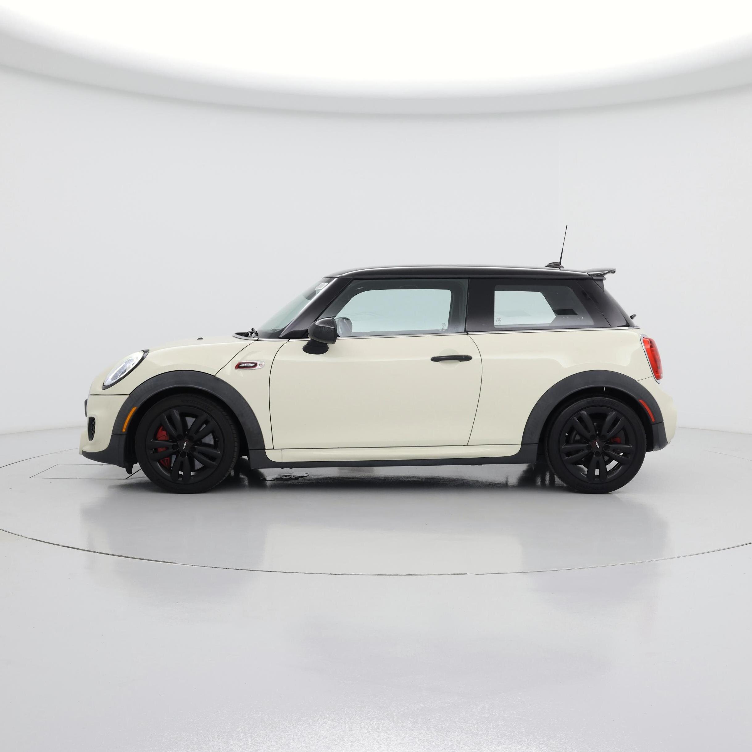 Thumbnail: 2017 MINI Cooper Hardtop - 3