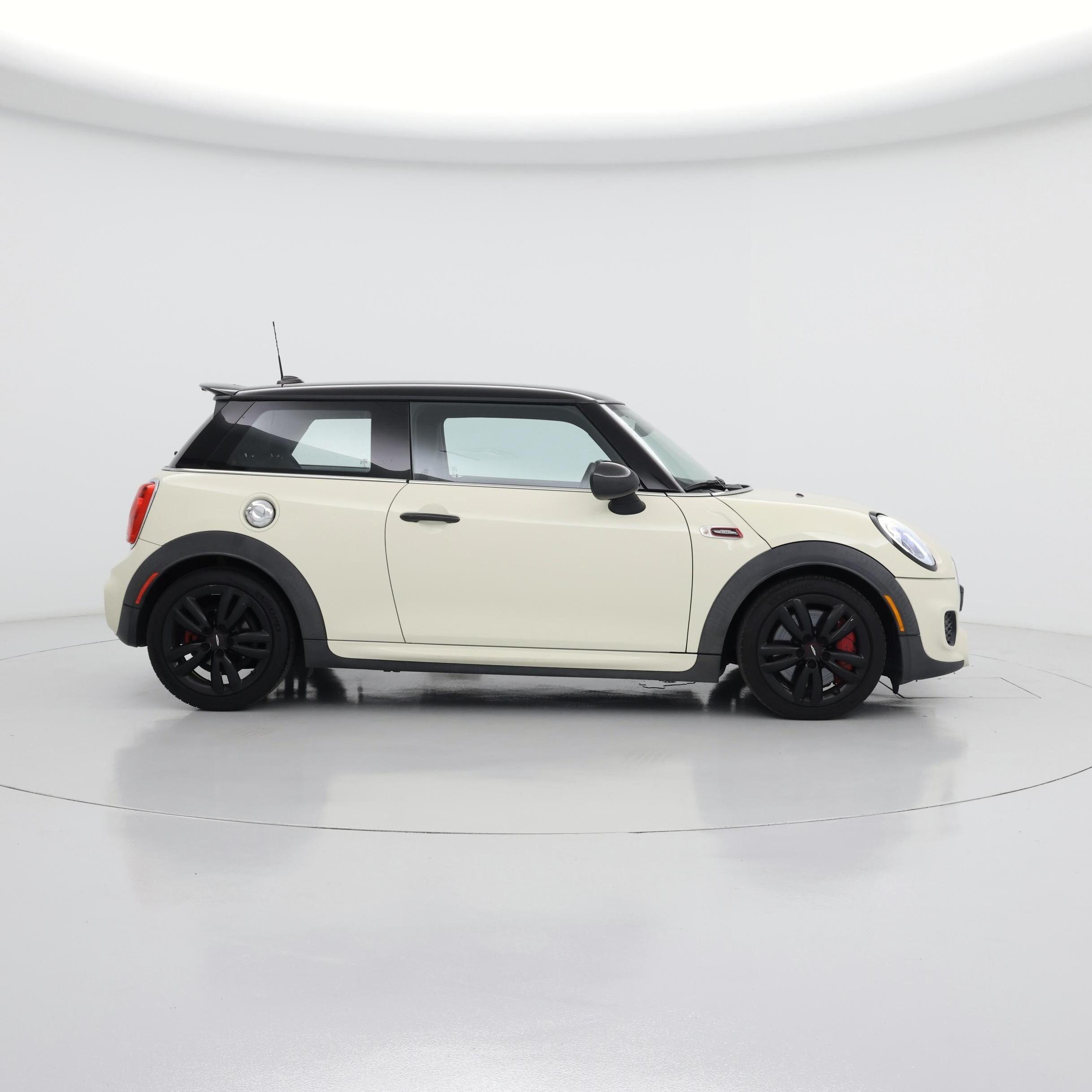 Thumbnail: 2017 MINI Cooper Hardtop - 7