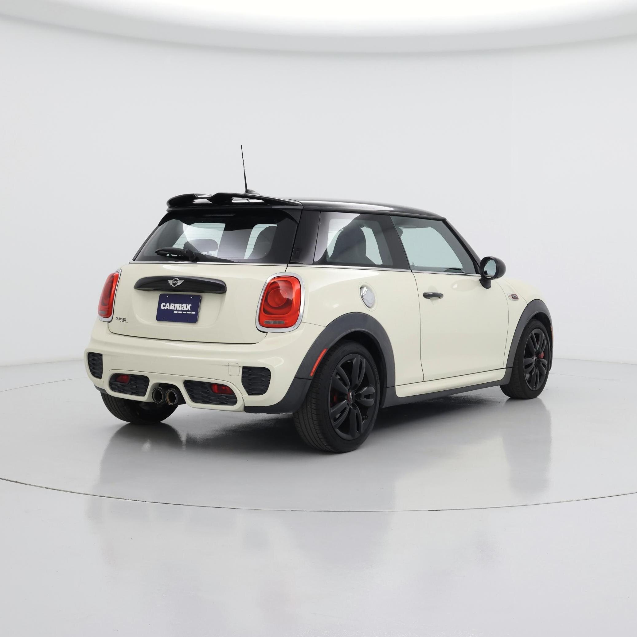 Thumbnail: 2017 MINI Cooper Hardtop - 8