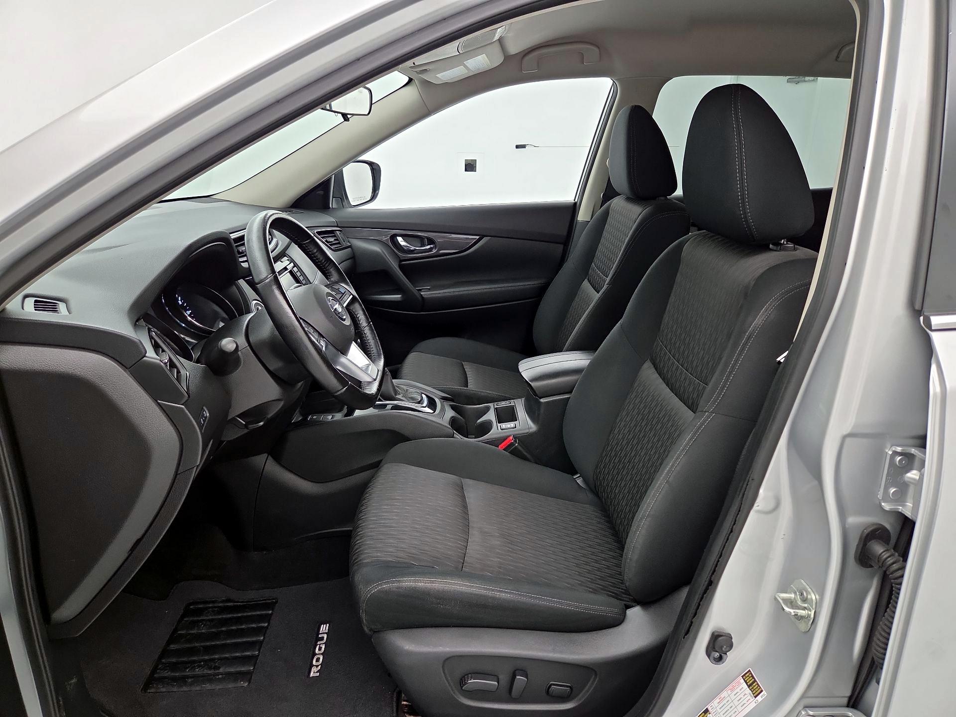 Thumbnail: 2020 Nissan Rogue - 11