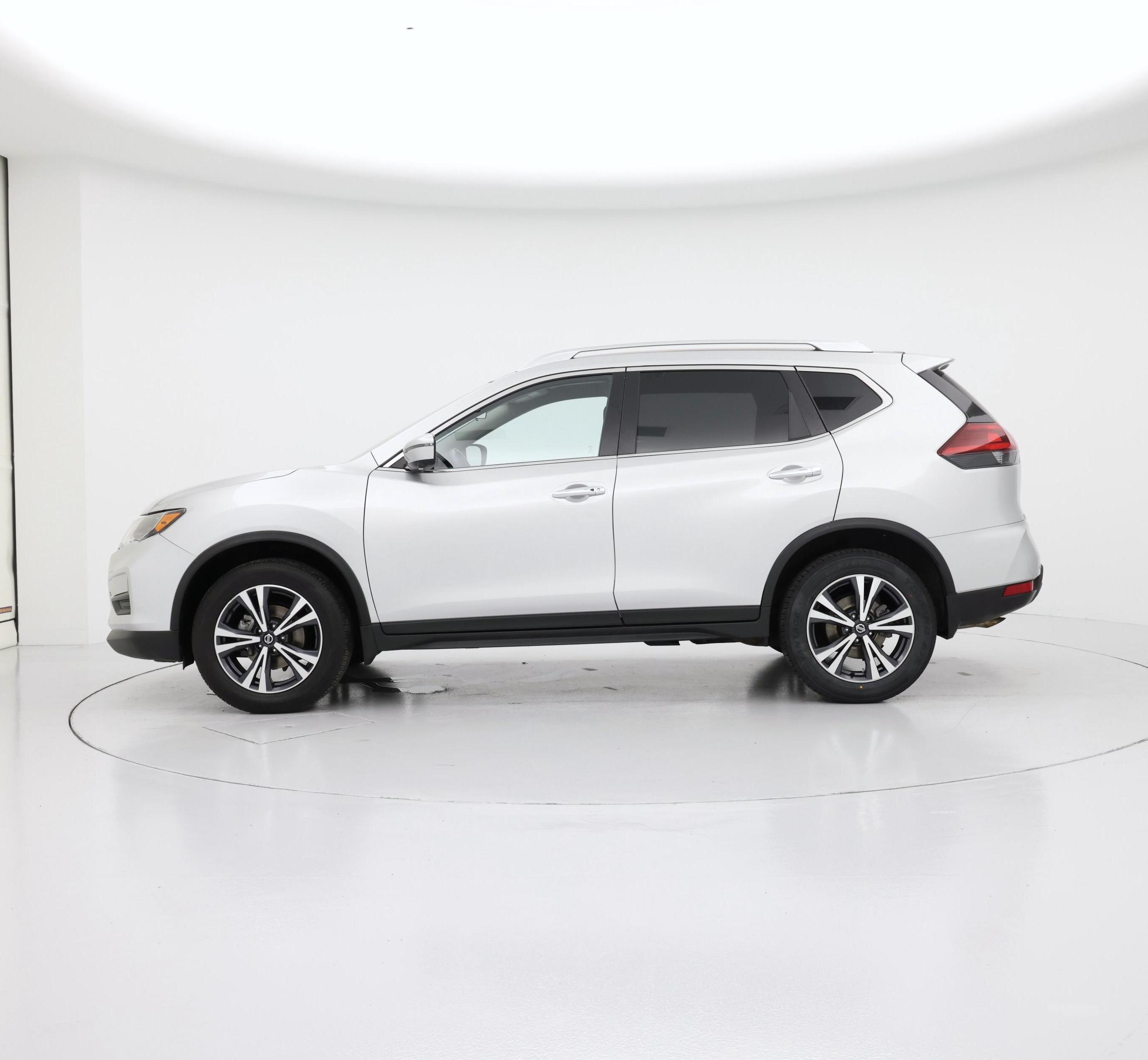 Thumbnail: 2020 Nissan Rogue - 3