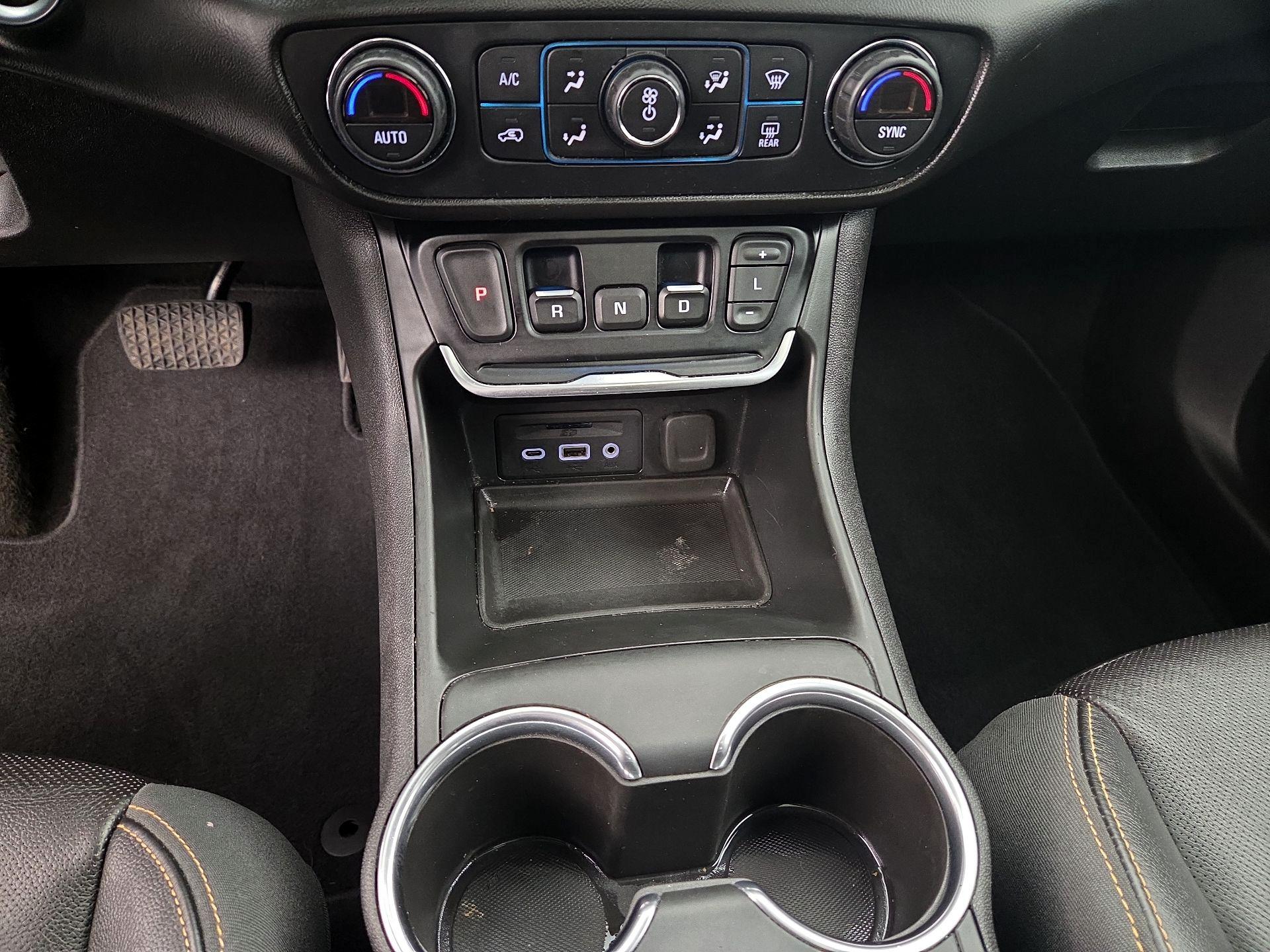 Thumbnail: 2021 GMC Terrain - 17