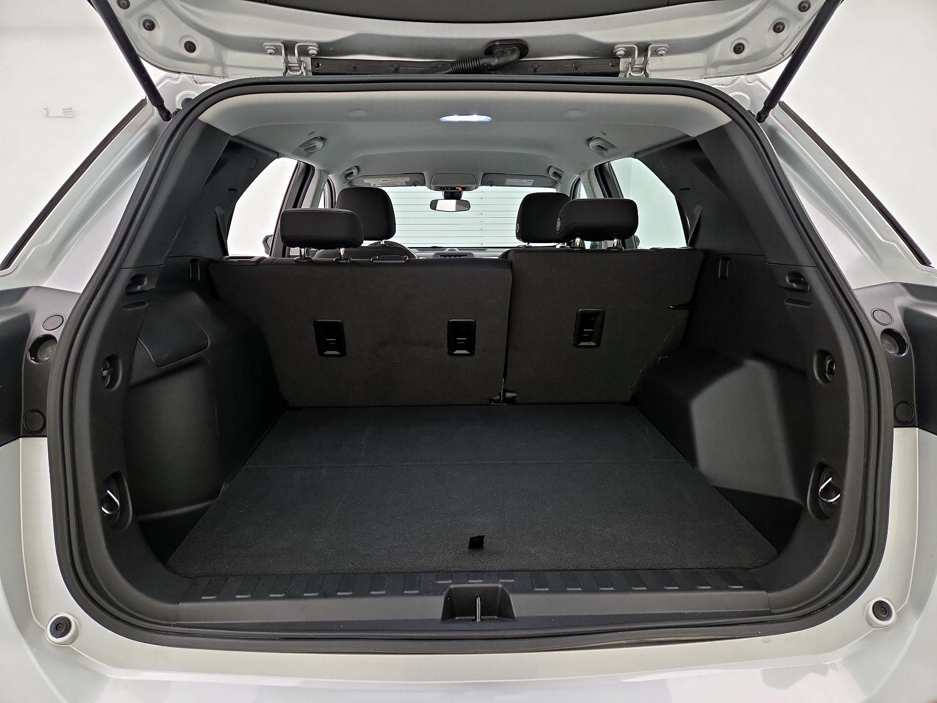 Thumbnail: 2020 Chevrolet Equinox - 20