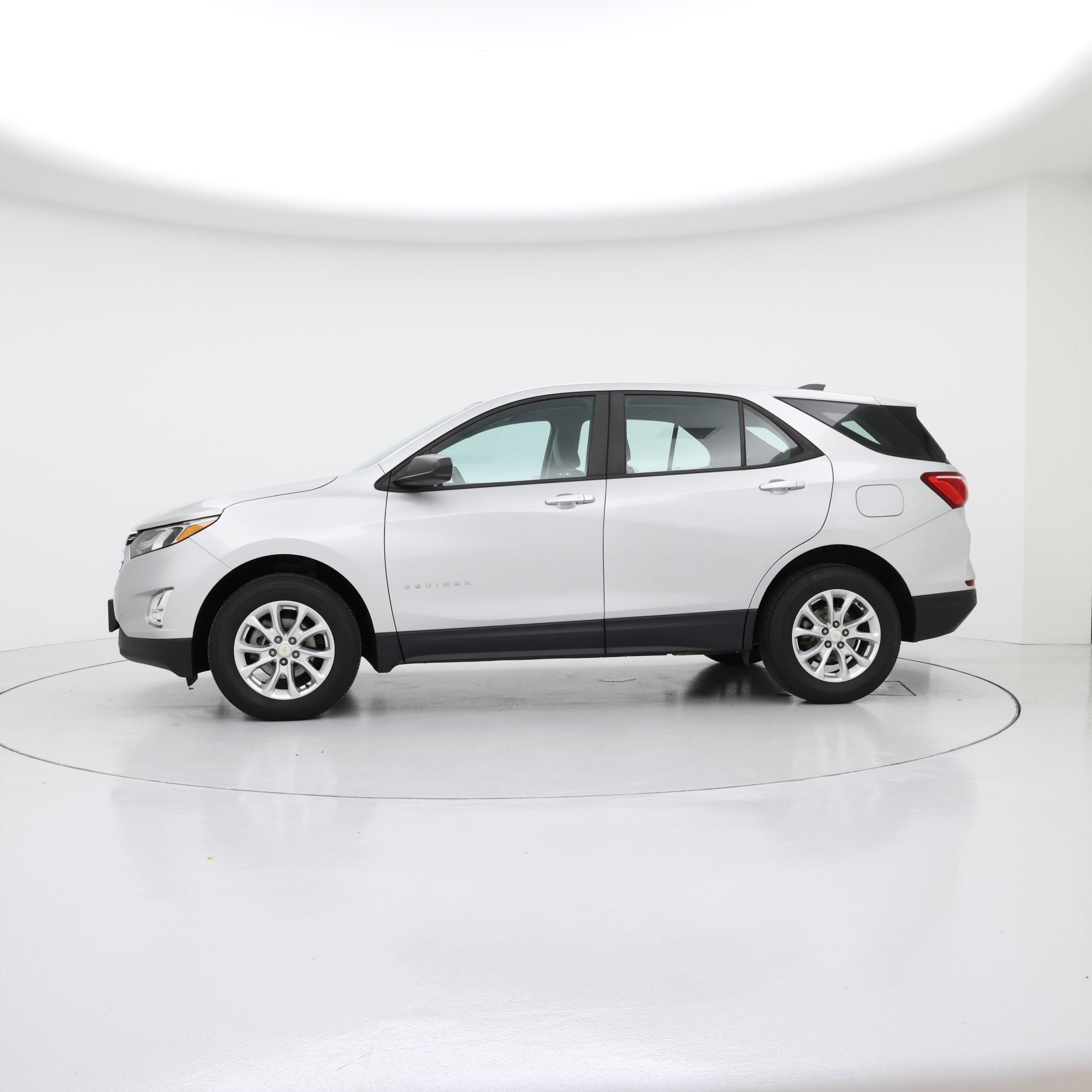 Thumbnail: 2020 Chevrolet Equinox - 3