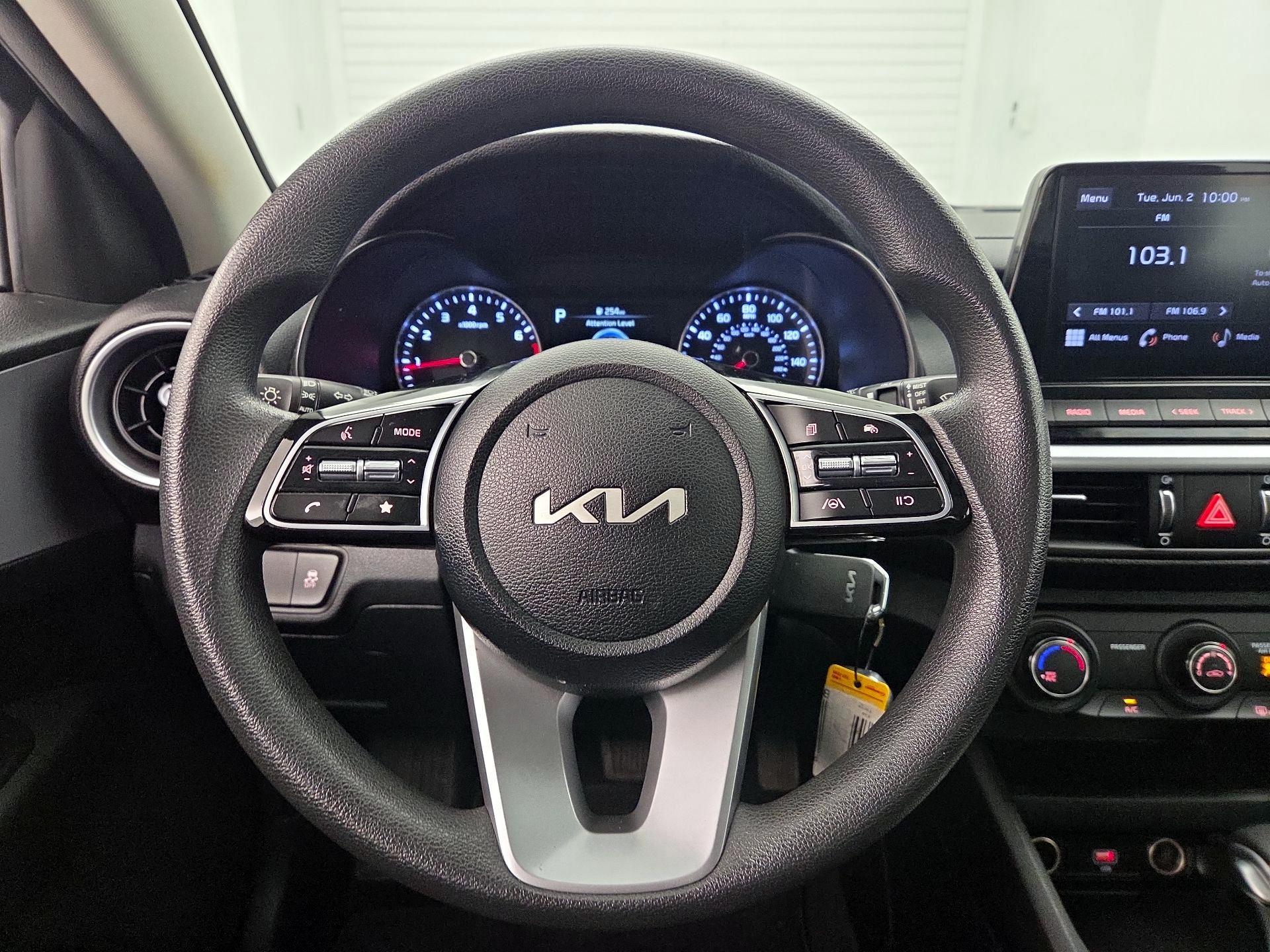 Thumbnail: 2023 Kia Forte - 10