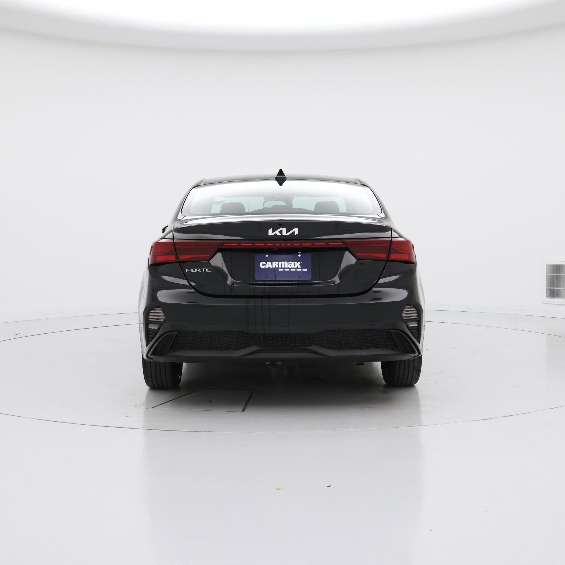 Thumbnail: 2023 Kia Forte - 6