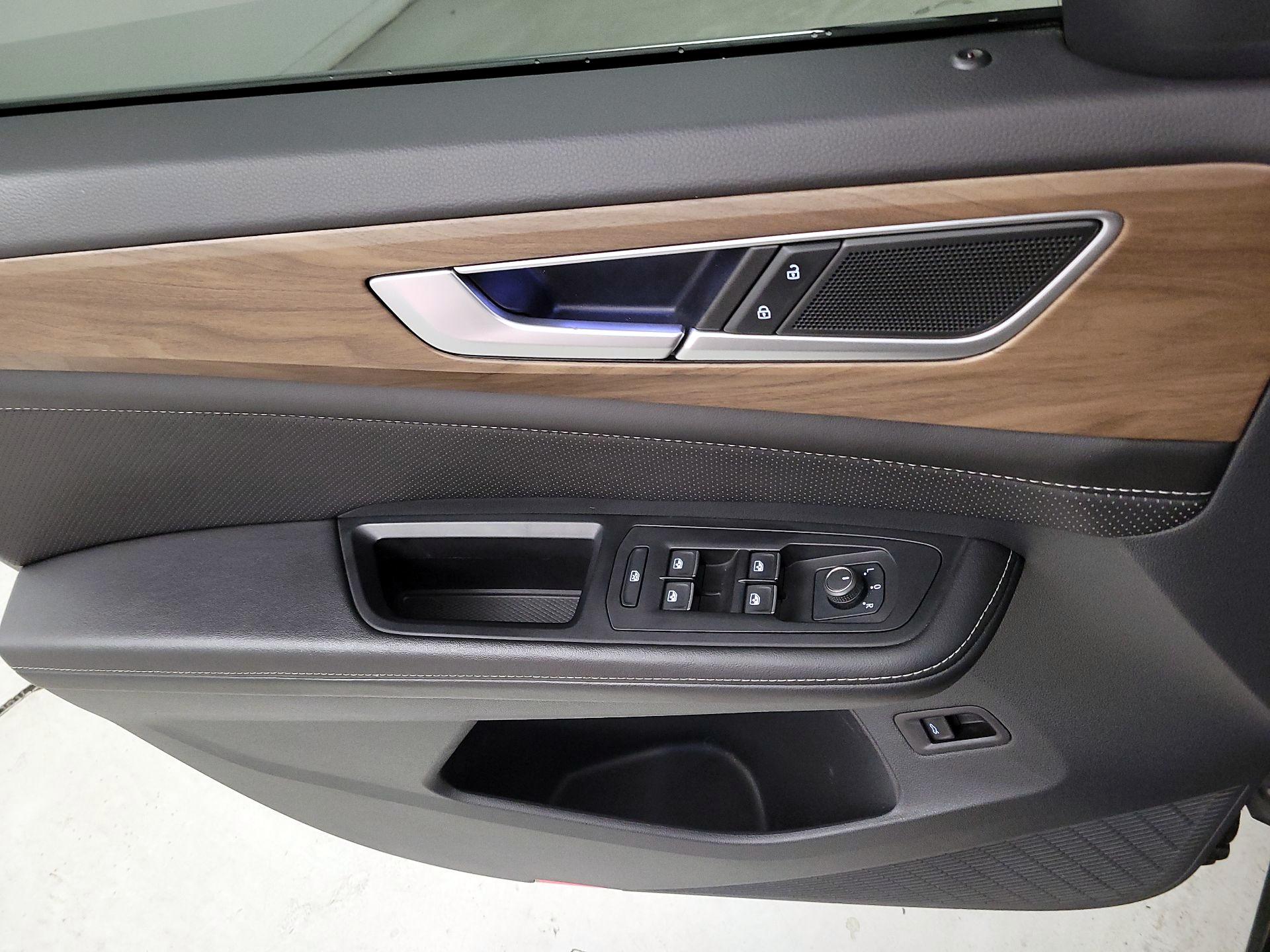 Thumbnail: 2024 Volkswagen Atlas - 12