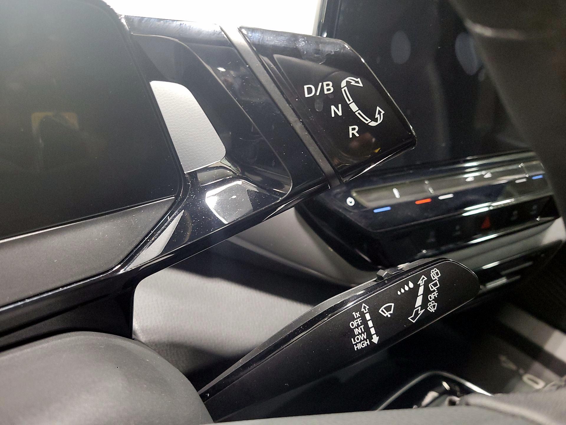 Thumbnail: 2023 Volkswagen ID.4 - 18
