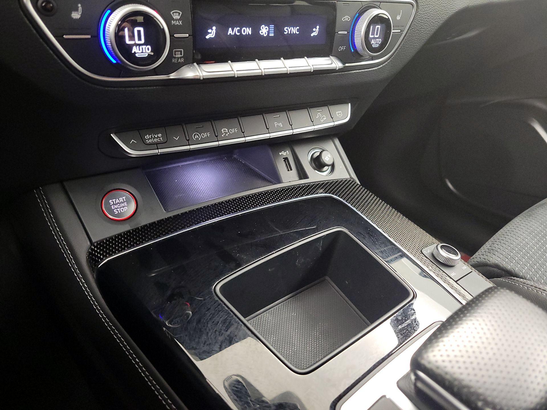 Thumbnail: 2022 Audi SQ5 - 18