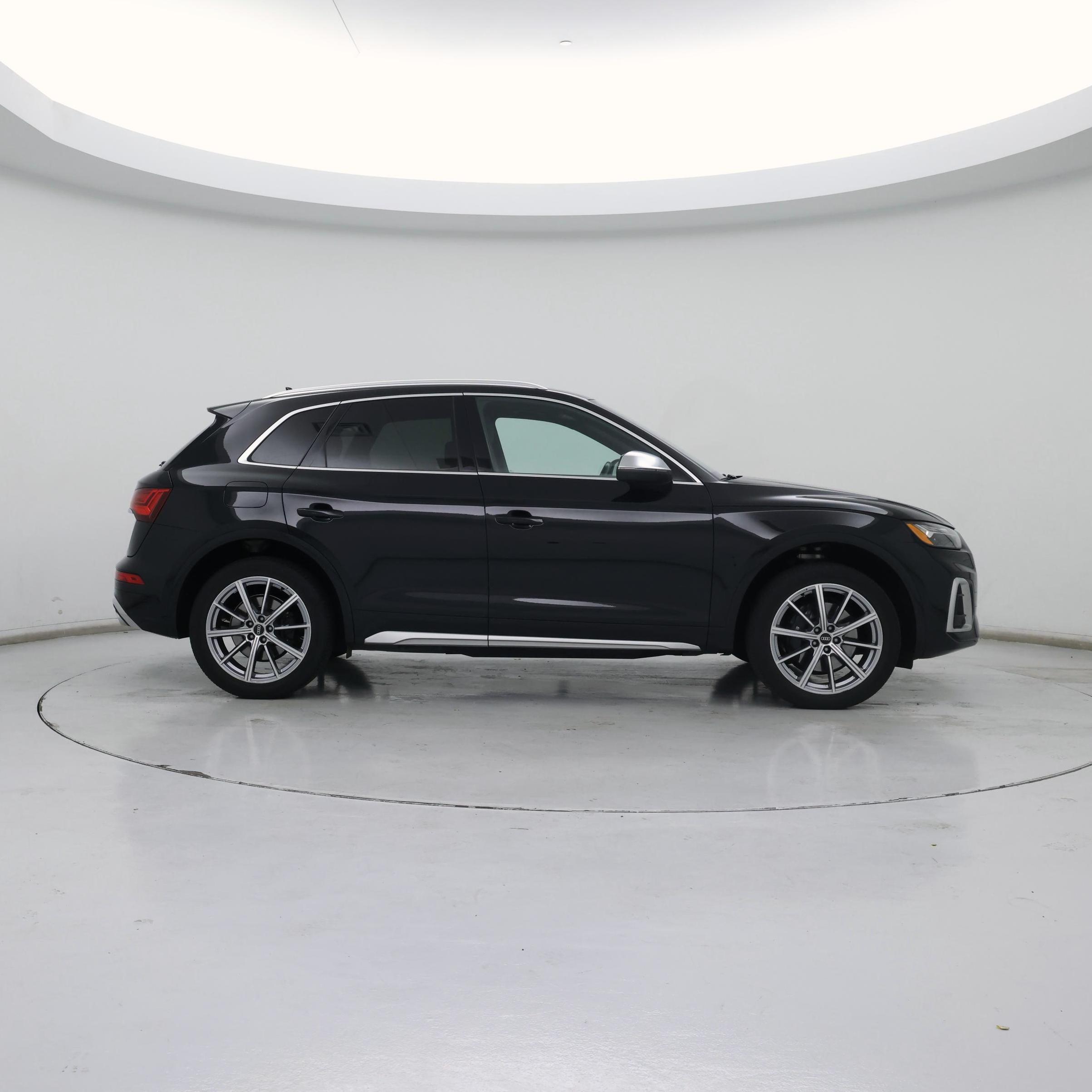 Thumbnail: 2022 Audi SQ5 - 7