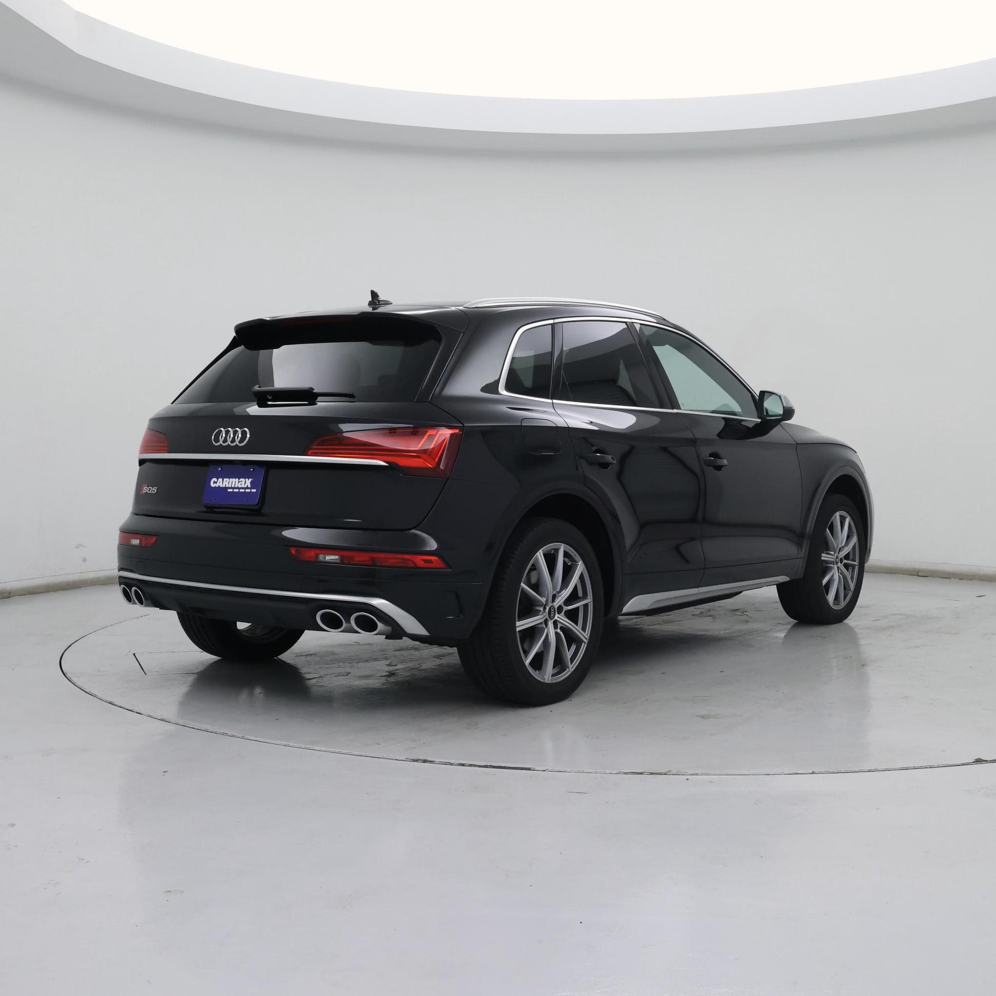 Thumbnail: 2022 Audi SQ5 - 8