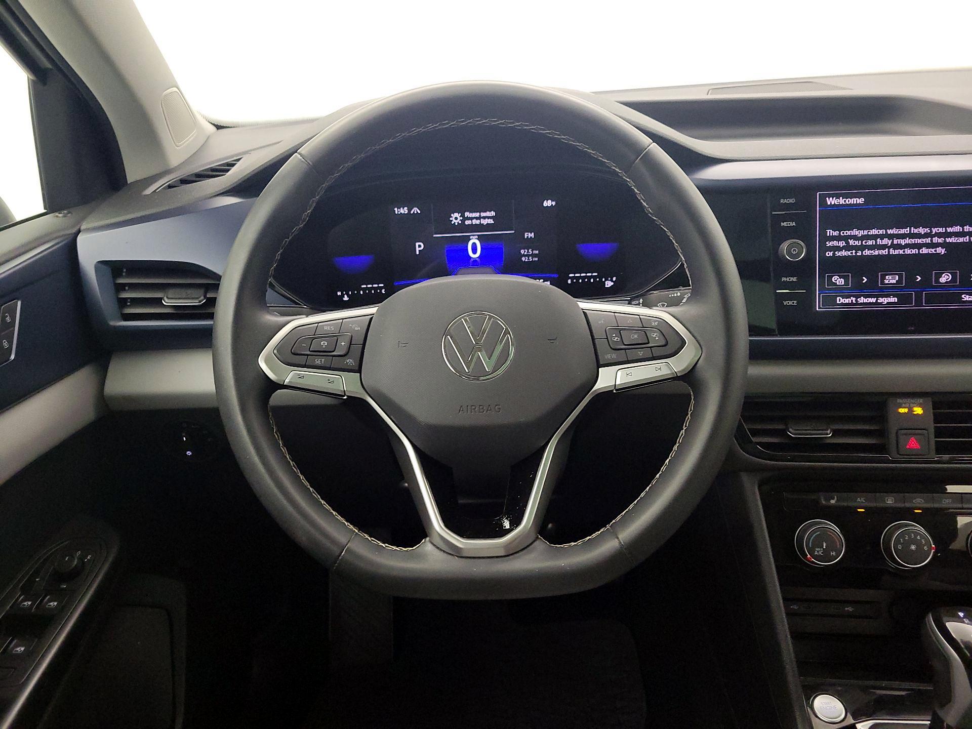 Thumbnail: 2023 Volkswagen Taos - 10
