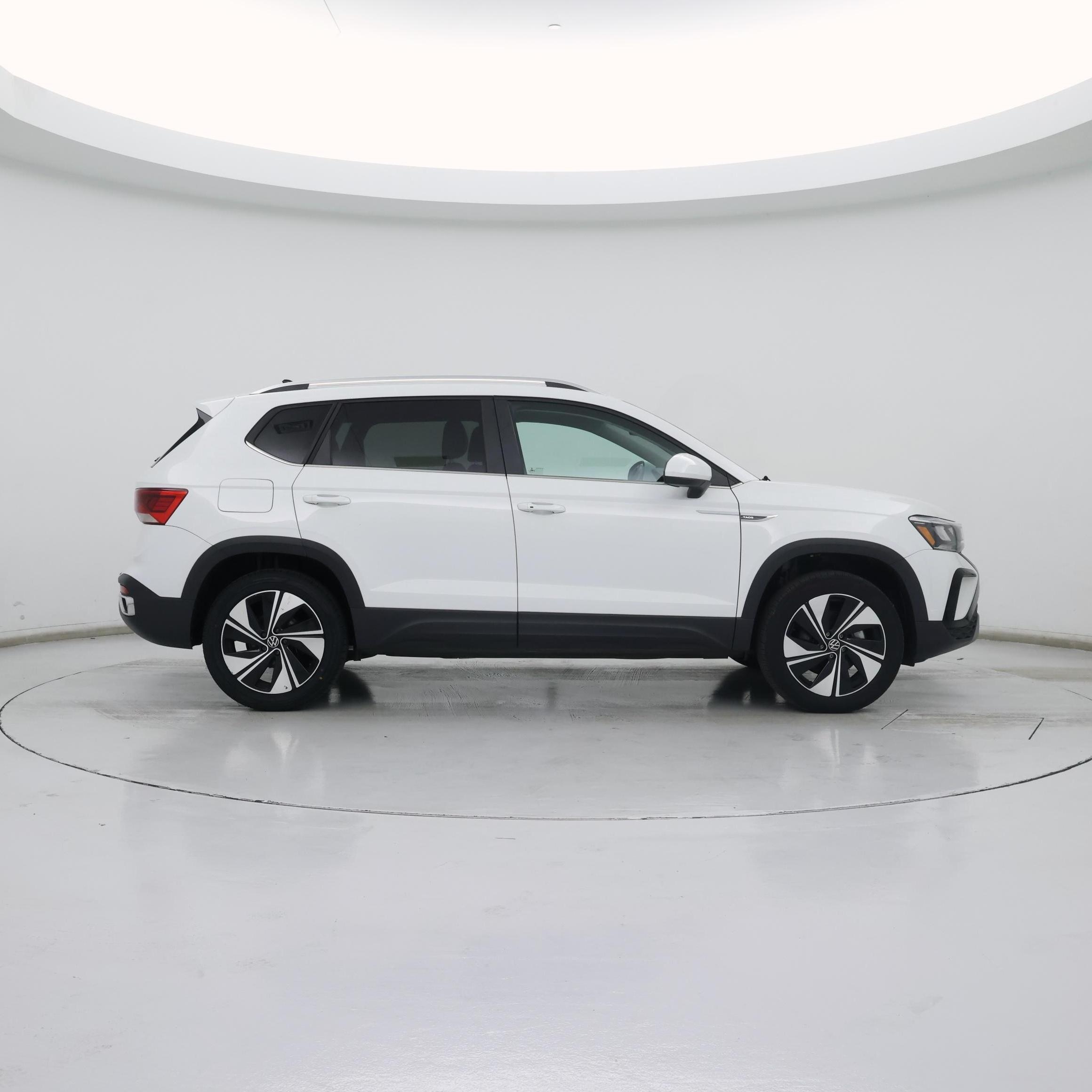 Thumbnail: 2023 Volkswagen Taos - 7