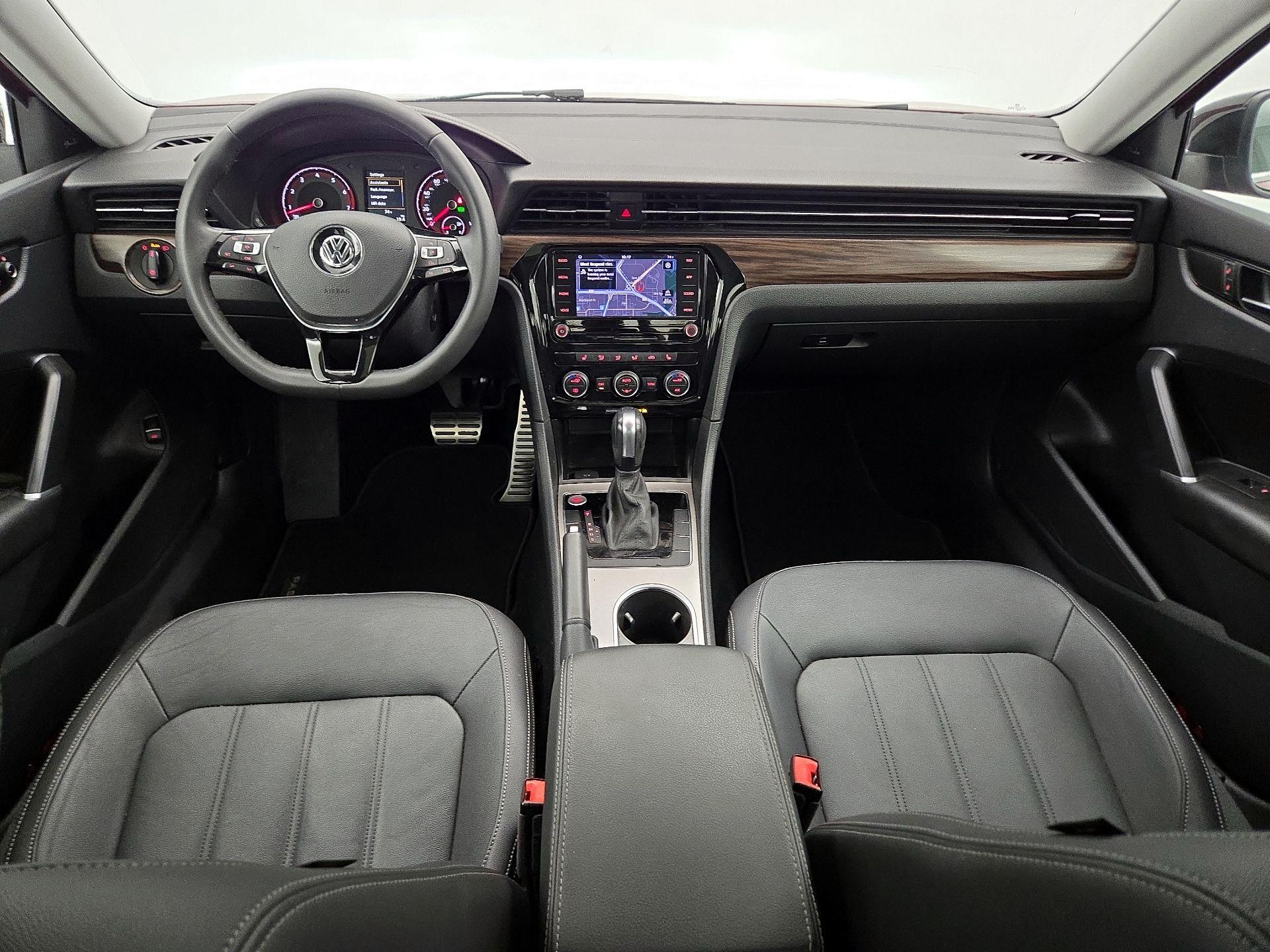 Thumbnail: 2022 Volkswagen Passat - 9