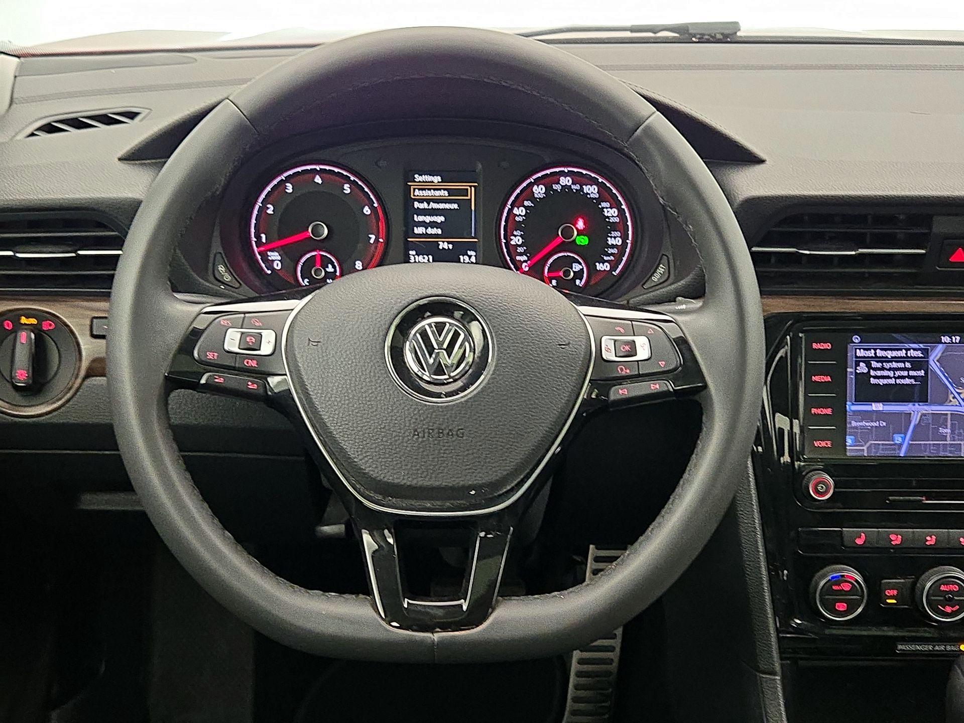 Thumbnail: 2022 Volkswagen Passat - 10