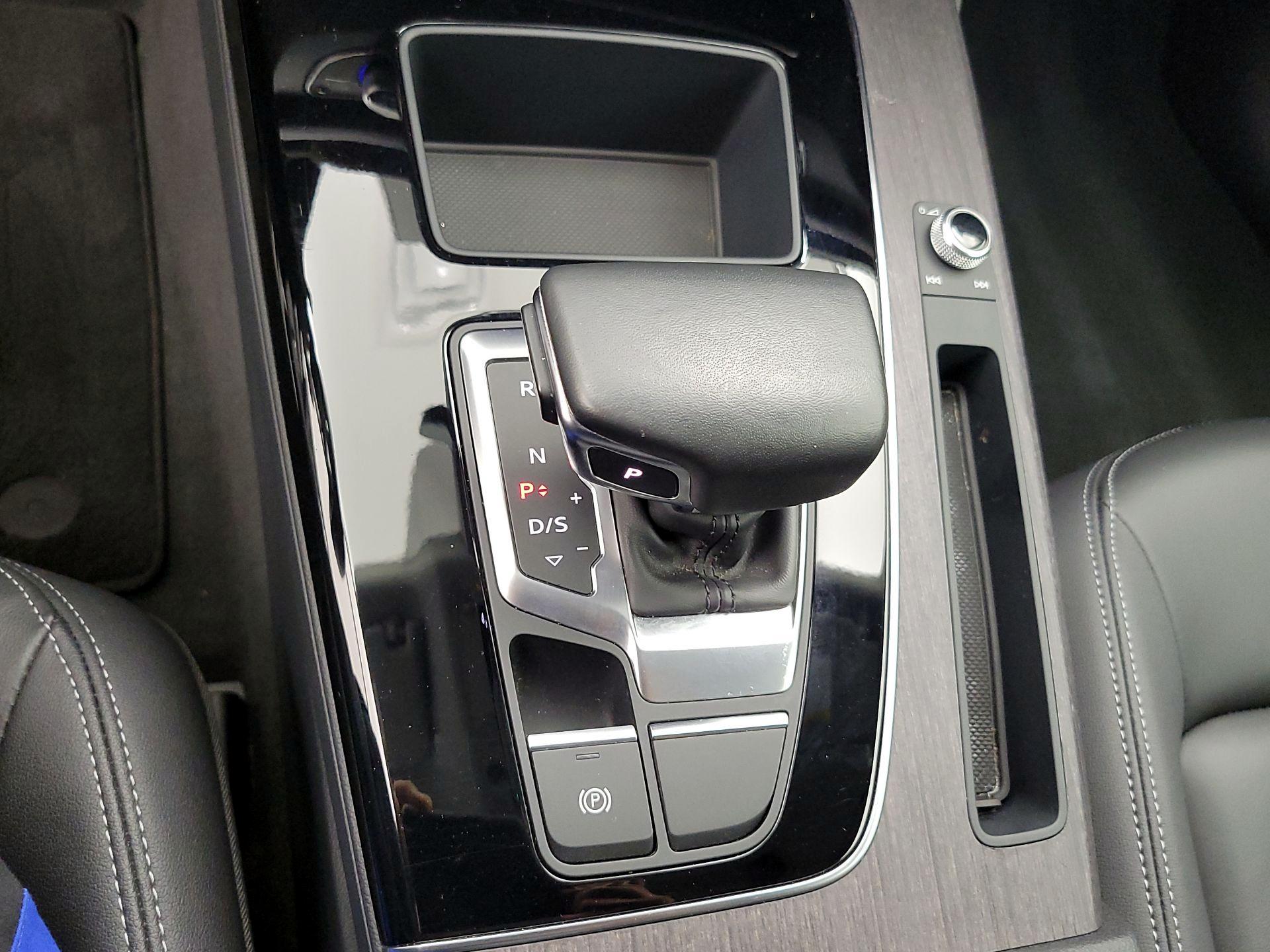 Thumbnail: 2023 Audi Q5 - 17