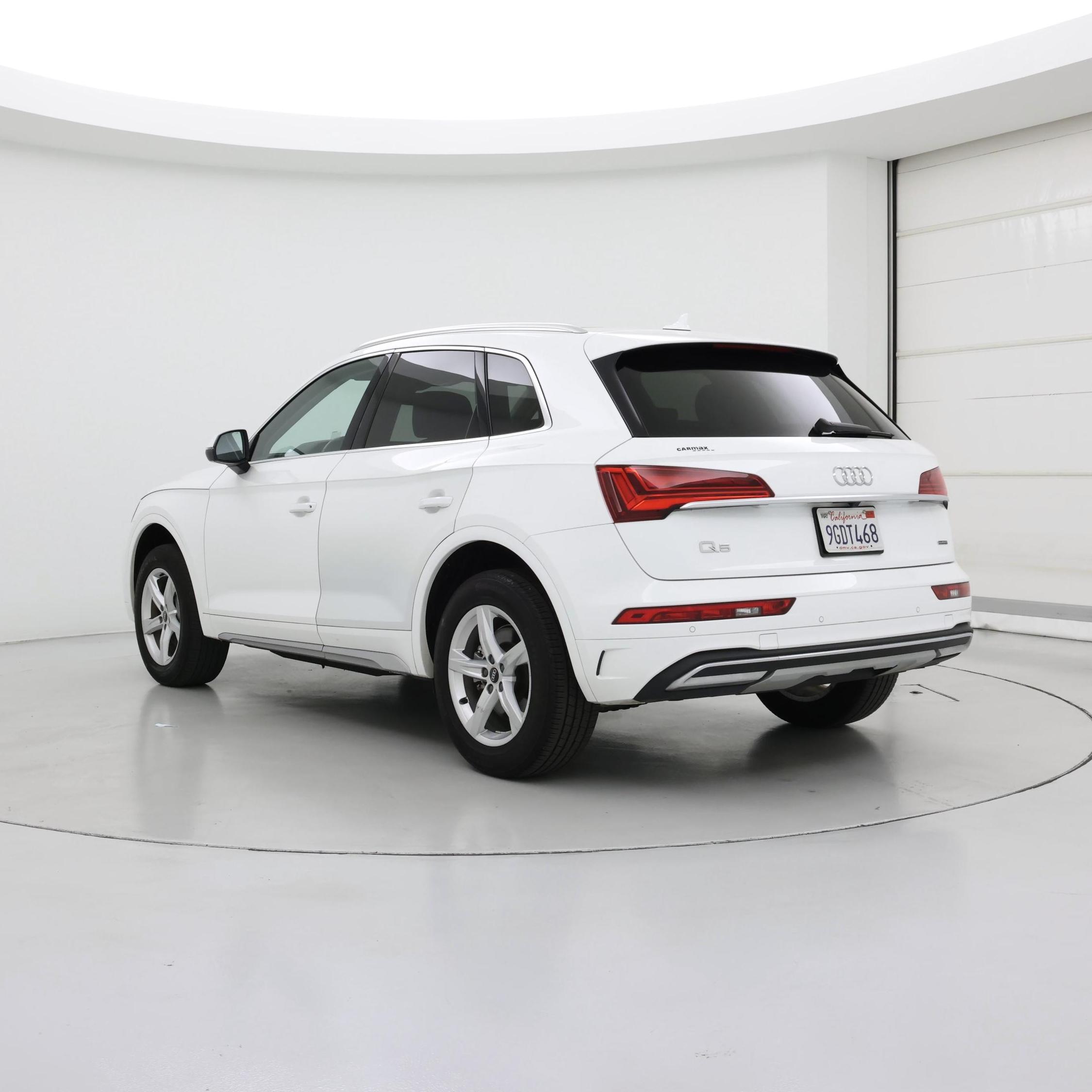 Thumbnail: 2023 Audi Q5 - 2