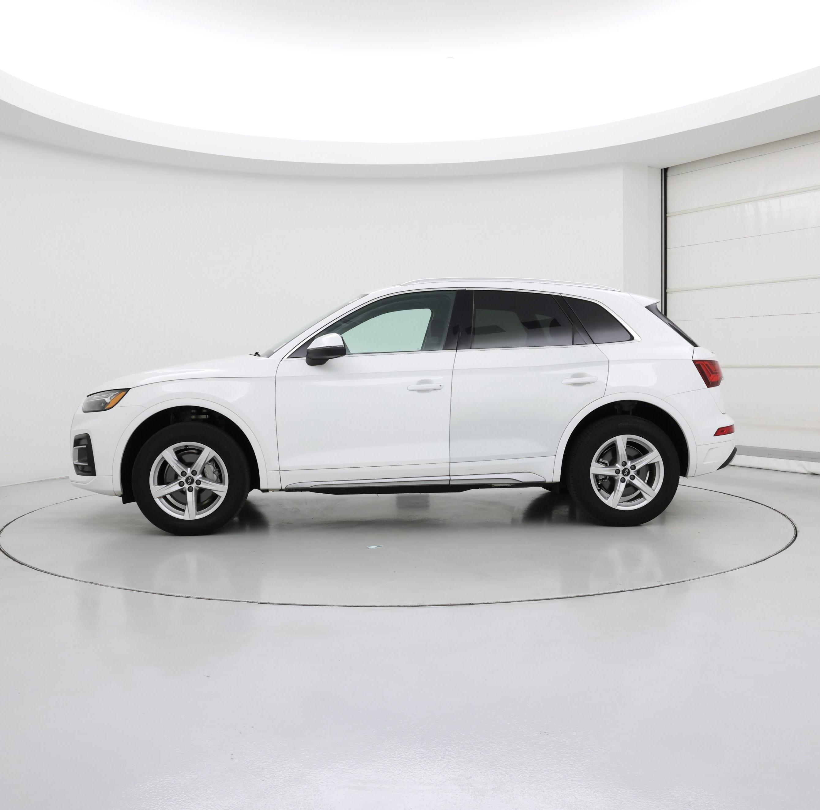 Thumbnail: 2023 Audi Q5 - 3