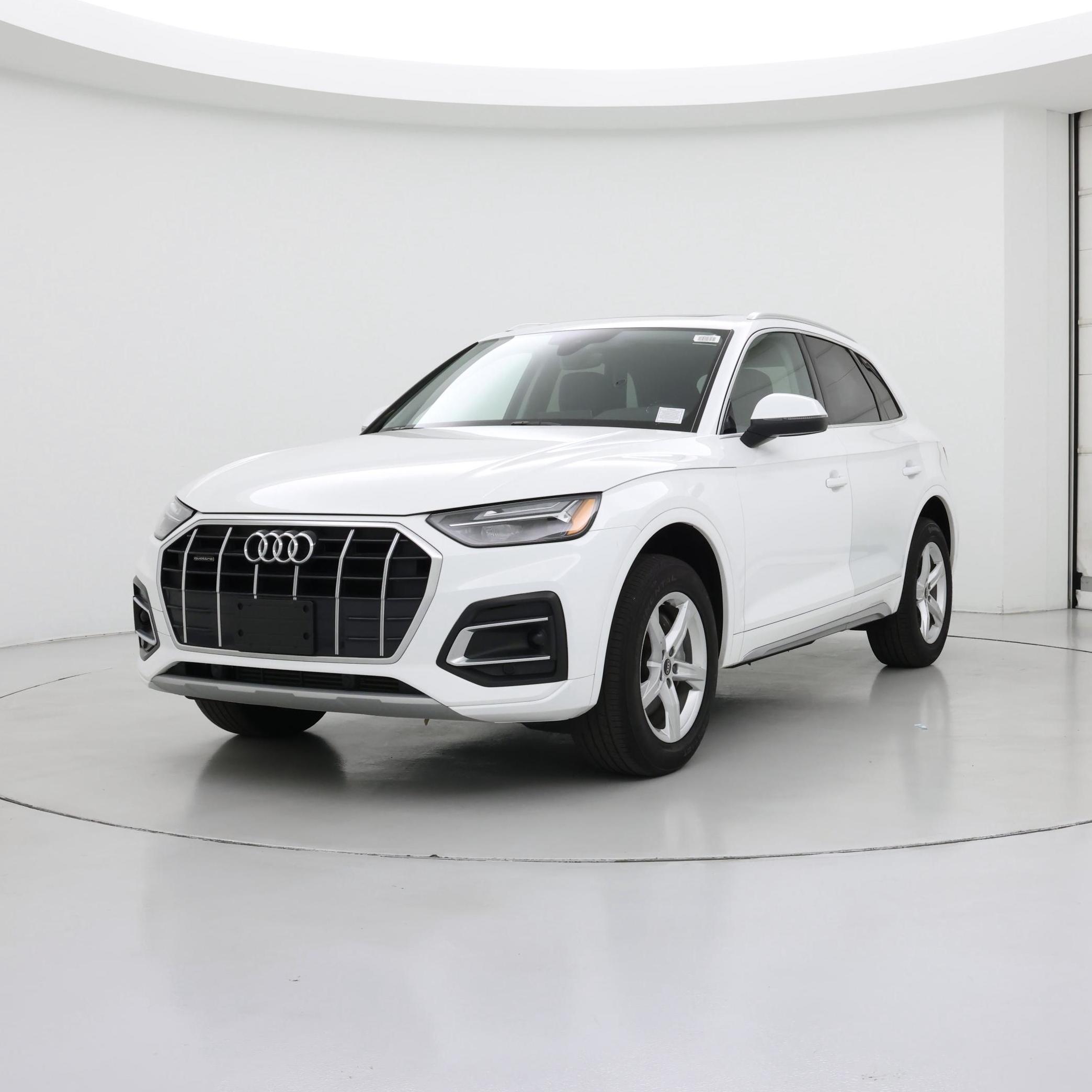 Thumbnail: 2023 Audi Q5 - 4