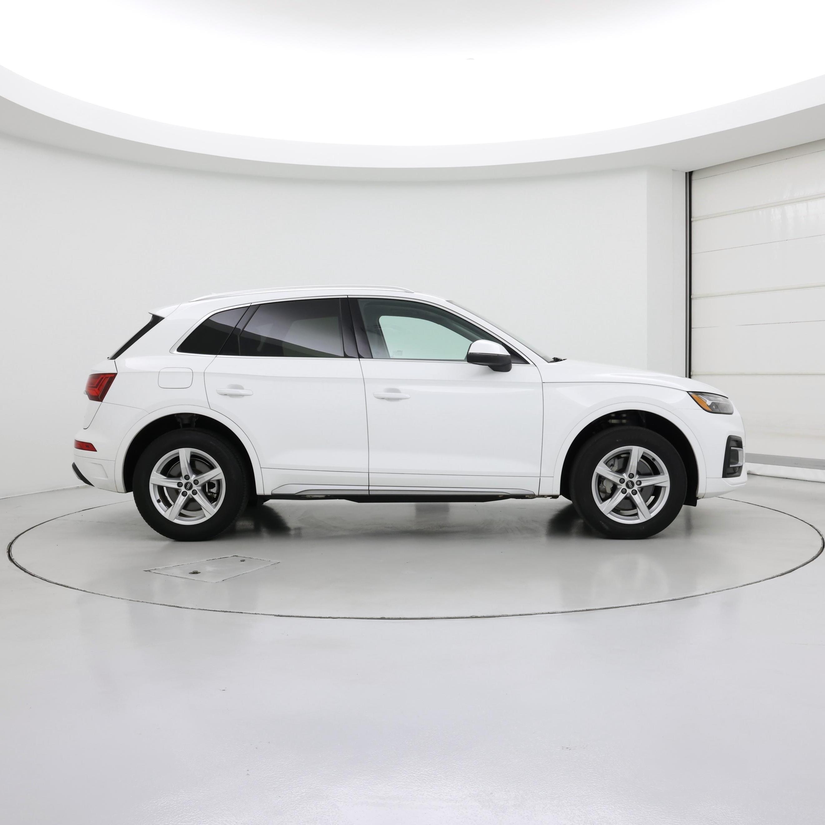 Thumbnail: 2023 Audi Q5 - 7