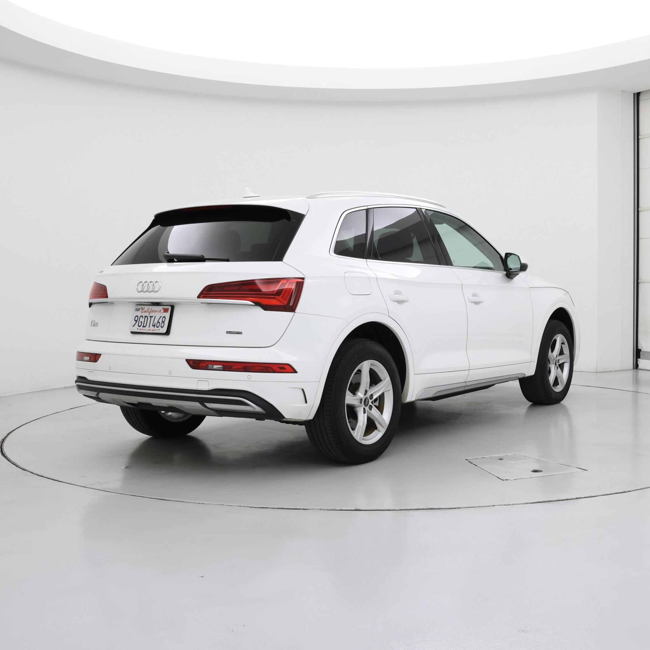 Thumbnail: 2023 Audi Q5 - 8