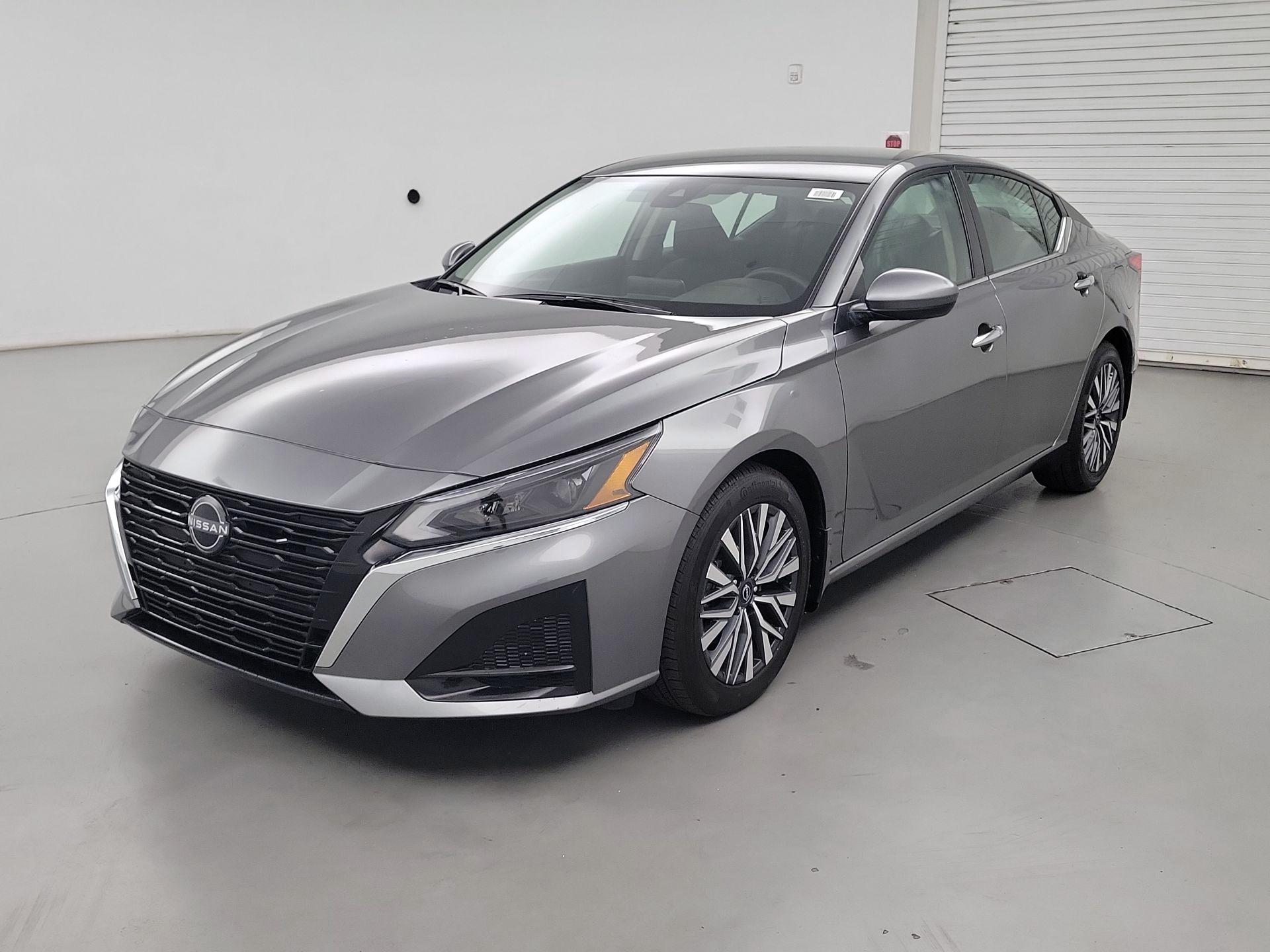 Thumbnail: 2023 Nissan Altima - 3