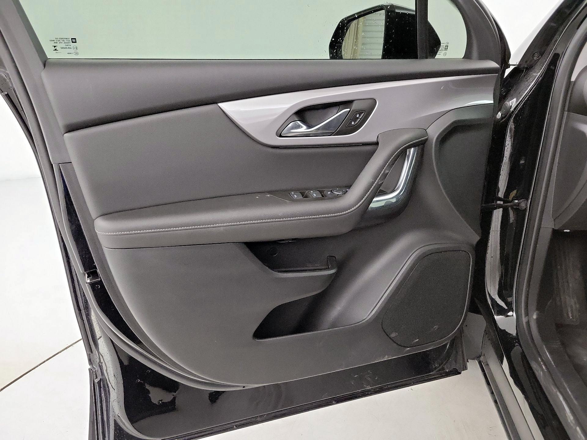Thumbnail: 2023 Chevrolet Blazer - 12