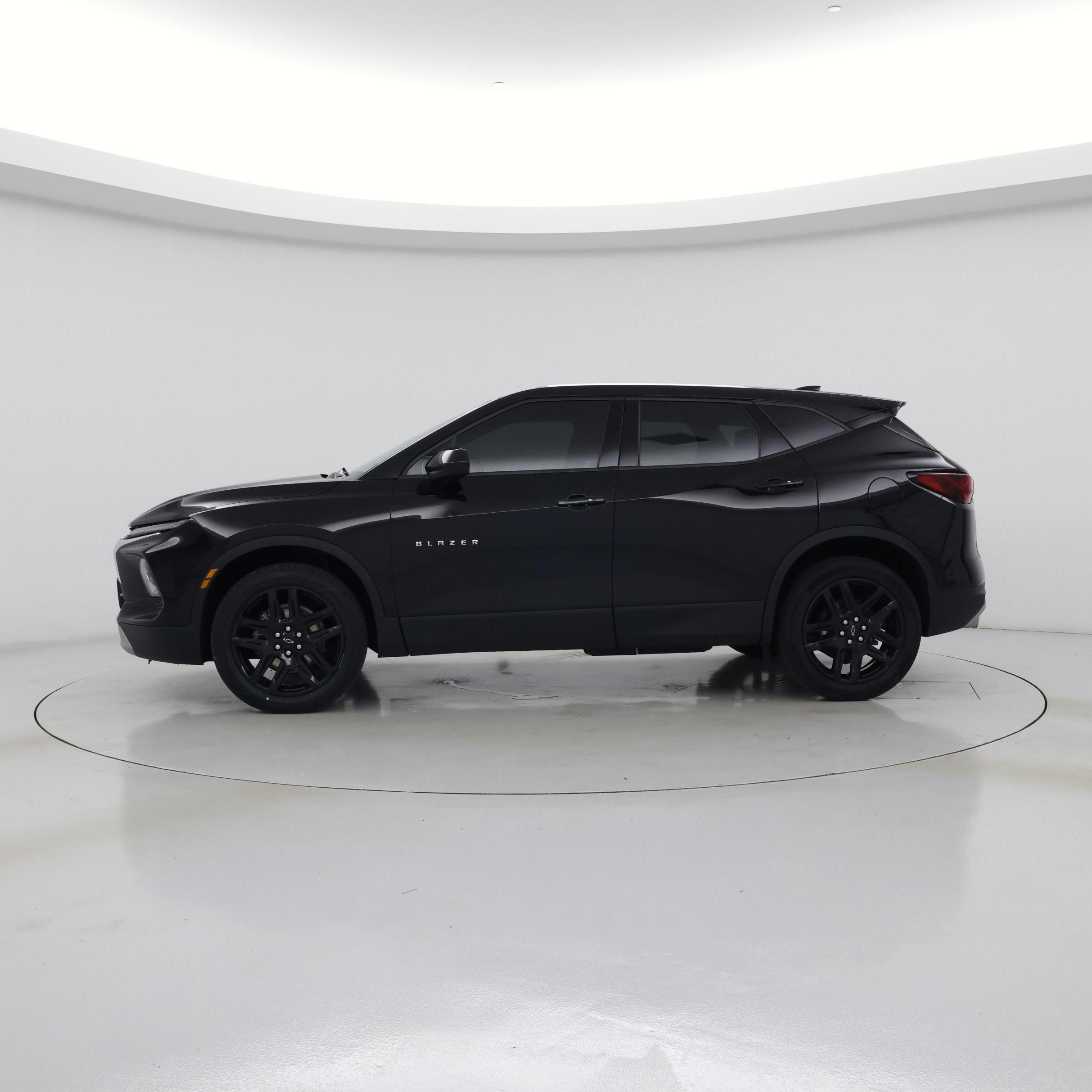 Thumbnail: 2023 Chevrolet Blazer - 3