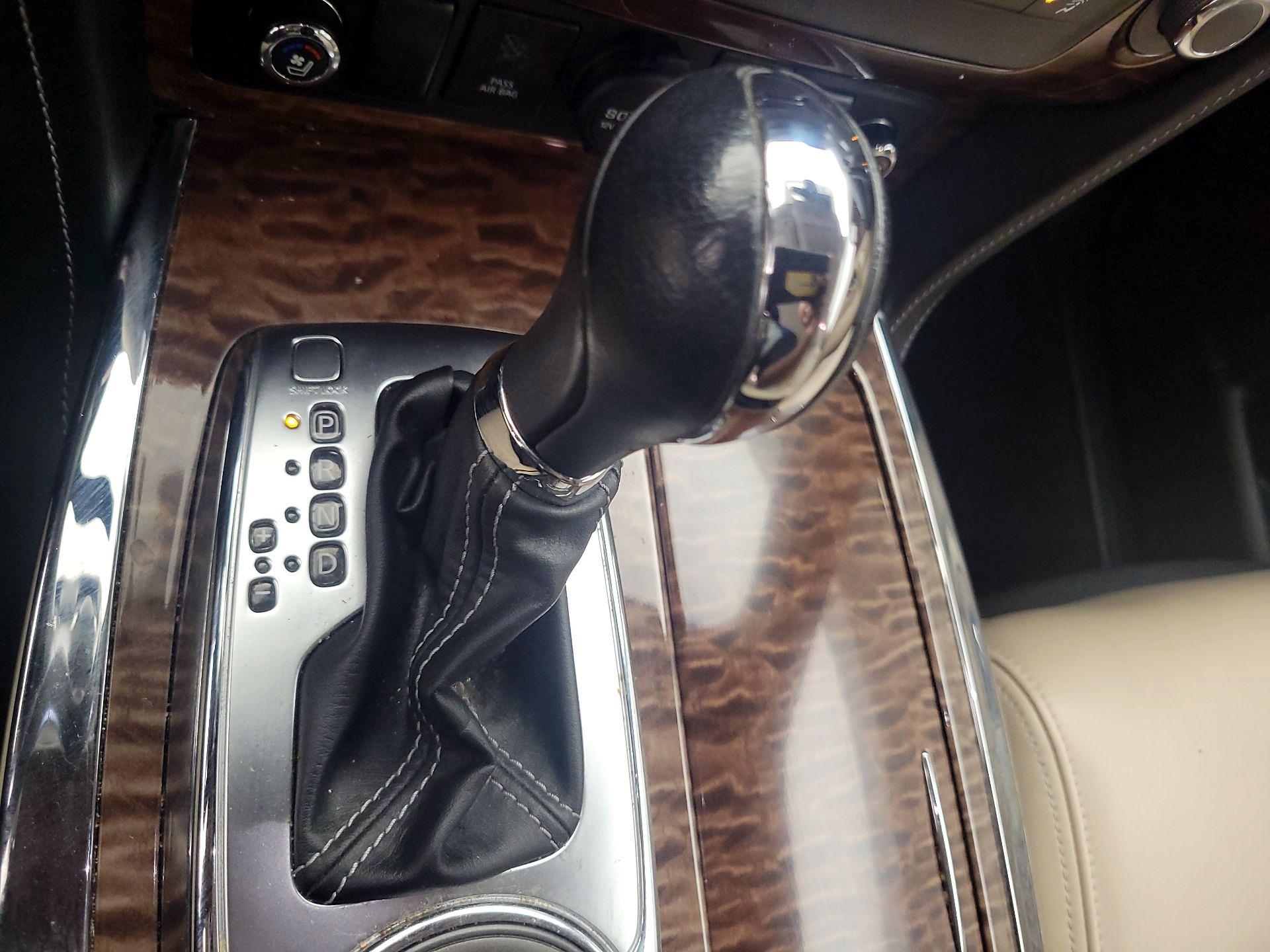 Thumbnail: 2020 Nissan Armada - 18