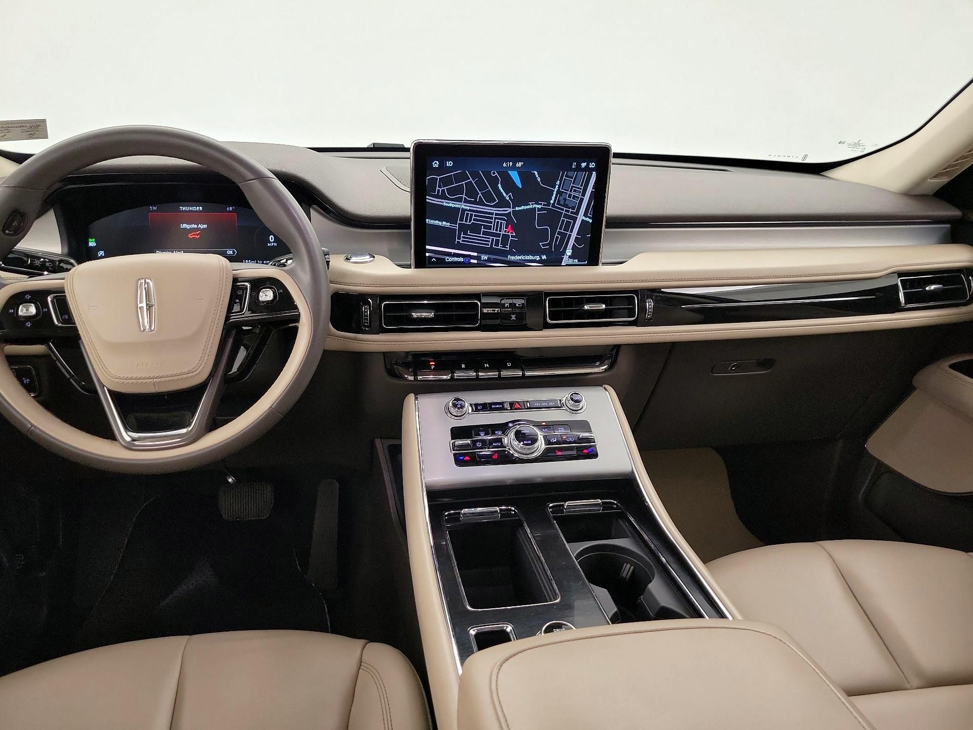 Thumbnail: 2023 Lincoln Aviator - 9