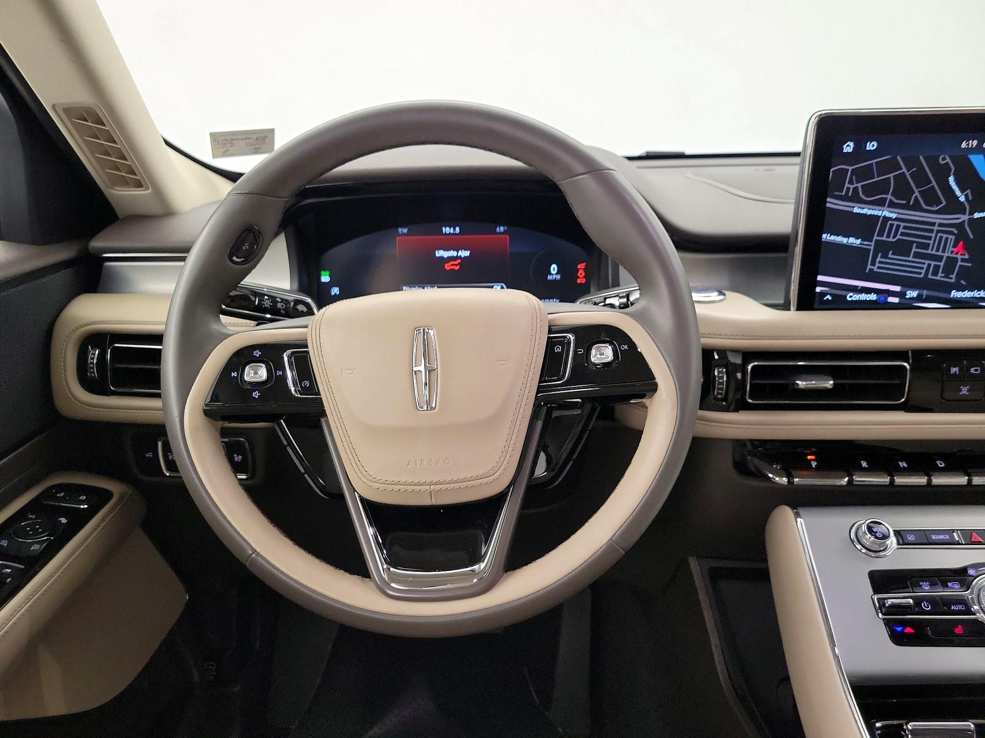 Thumbnail: 2023 Lincoln Aviator - 10