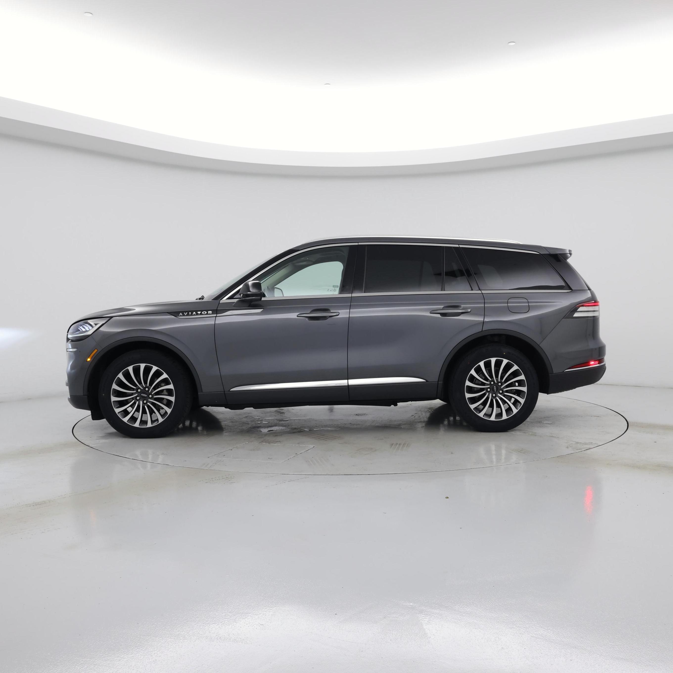 Thumbnail: 2023 Lincoln Aviator - 3