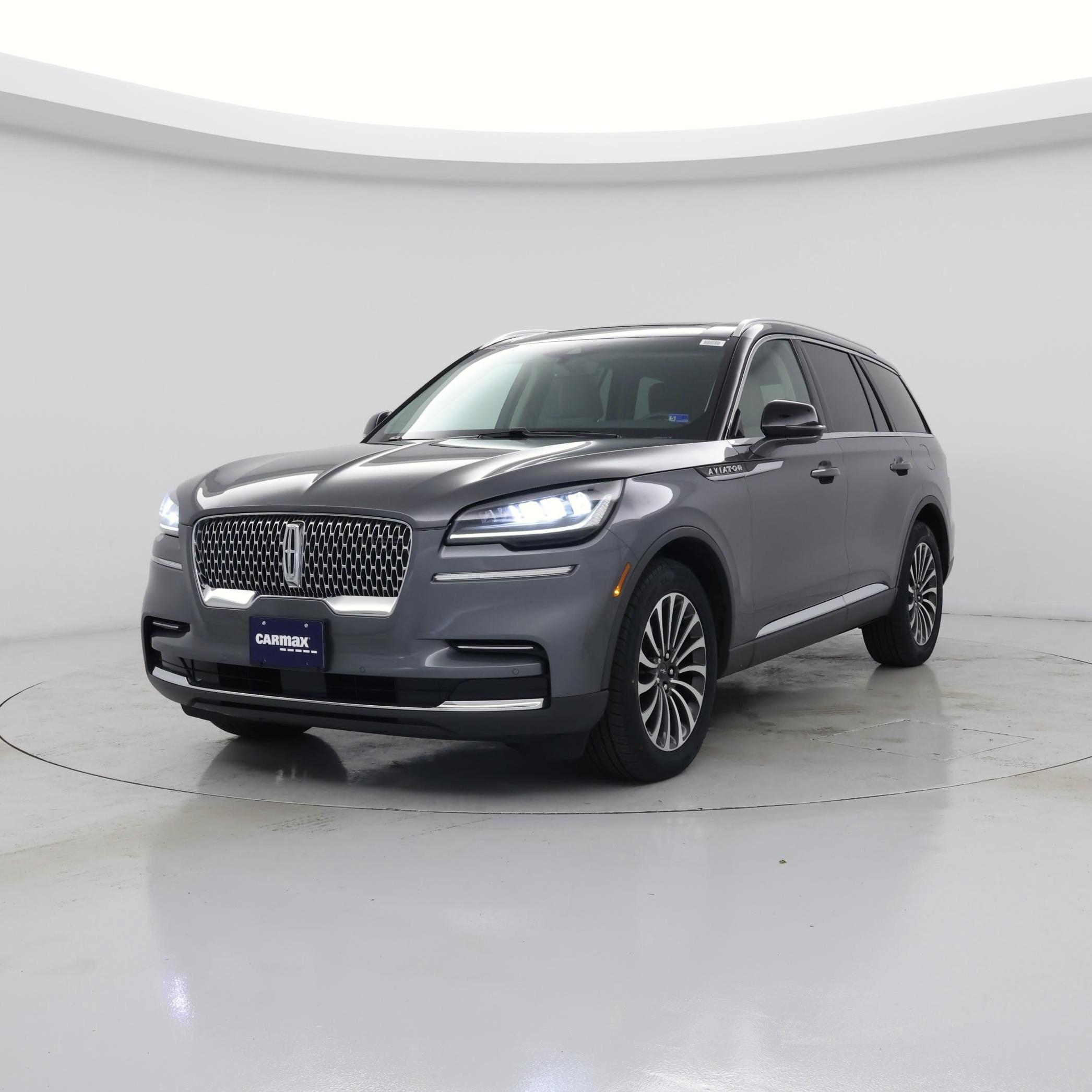 Thumbnail: 2023 Lincoln Aviator - 4