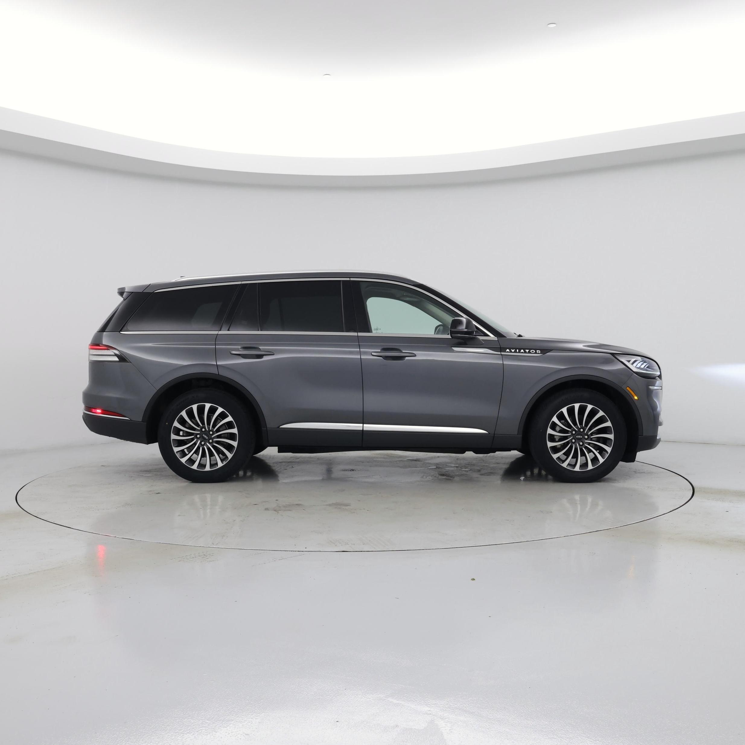 Thumbnail: 2023 Lincoln Aviator - 7