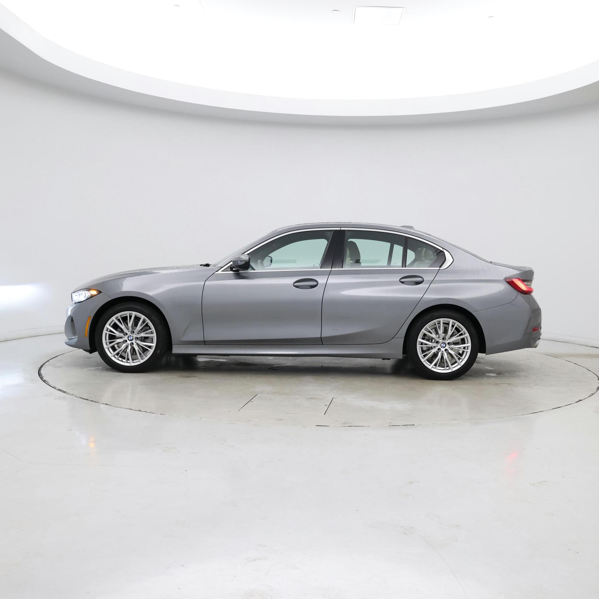 Thumbnail: 2023 BMW 3 Series - 3