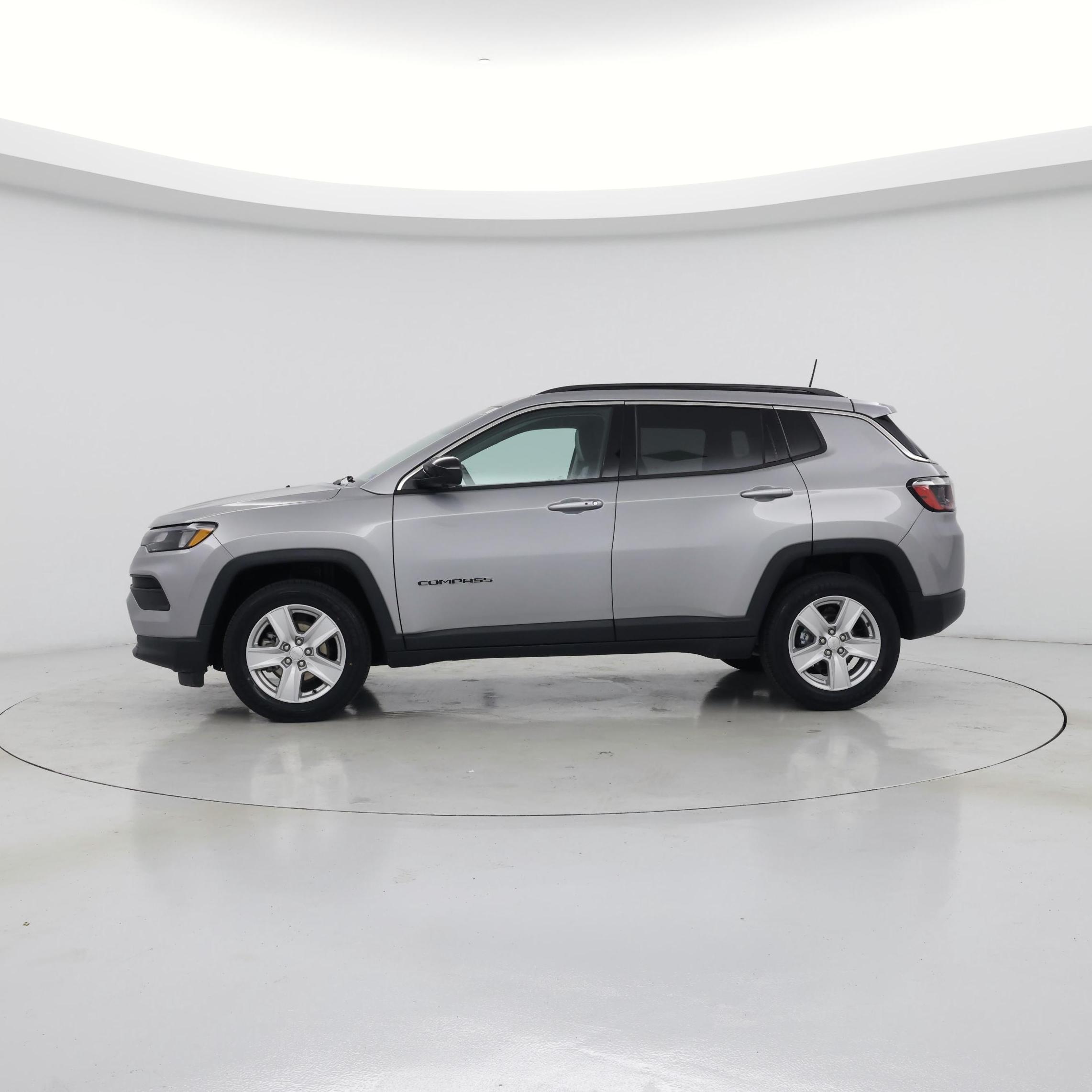 Thumbnail: 2022 Jeep Compass - 3
