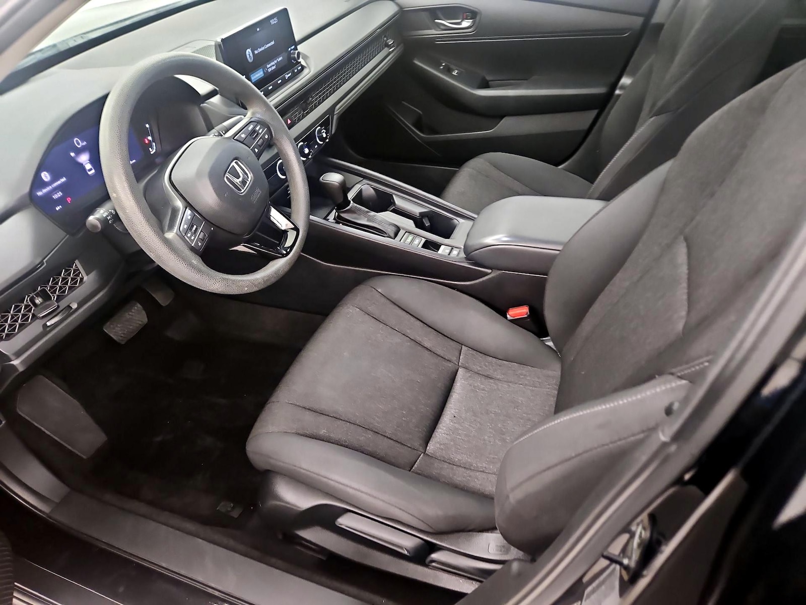 2024 Honda Accord LX - Photo 12