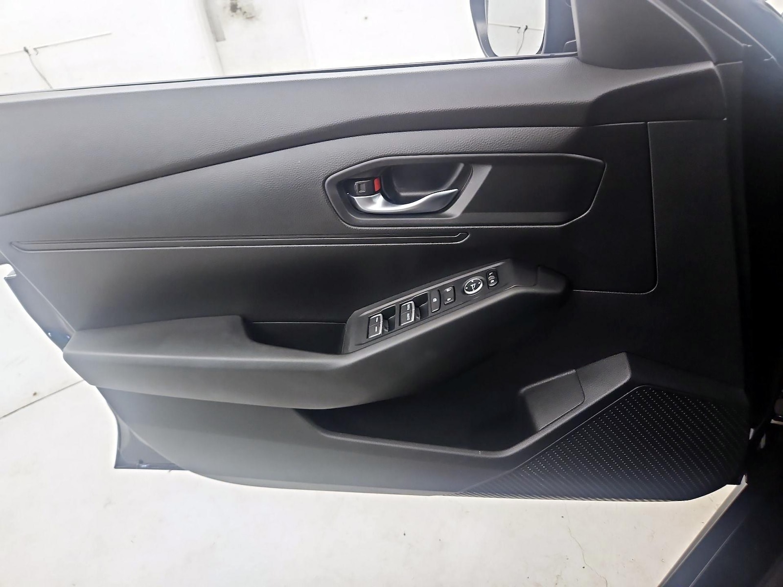 2024 Honda Accord LX - Photo 13