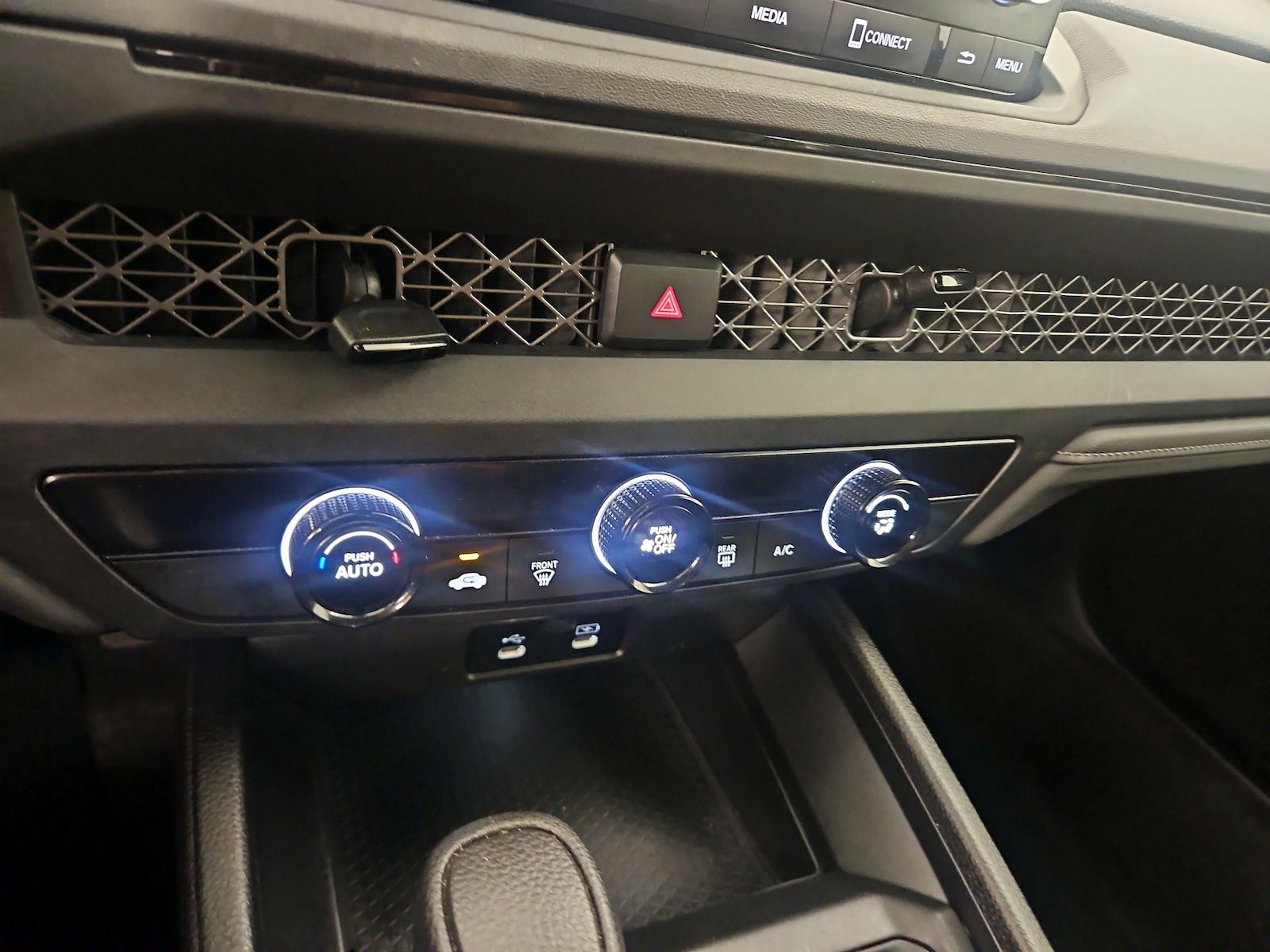 2024 Honda Accord LX - Photo 16