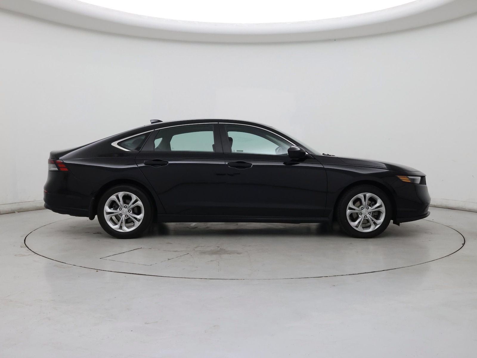 2024 Honda Accord LX - Photo 8
