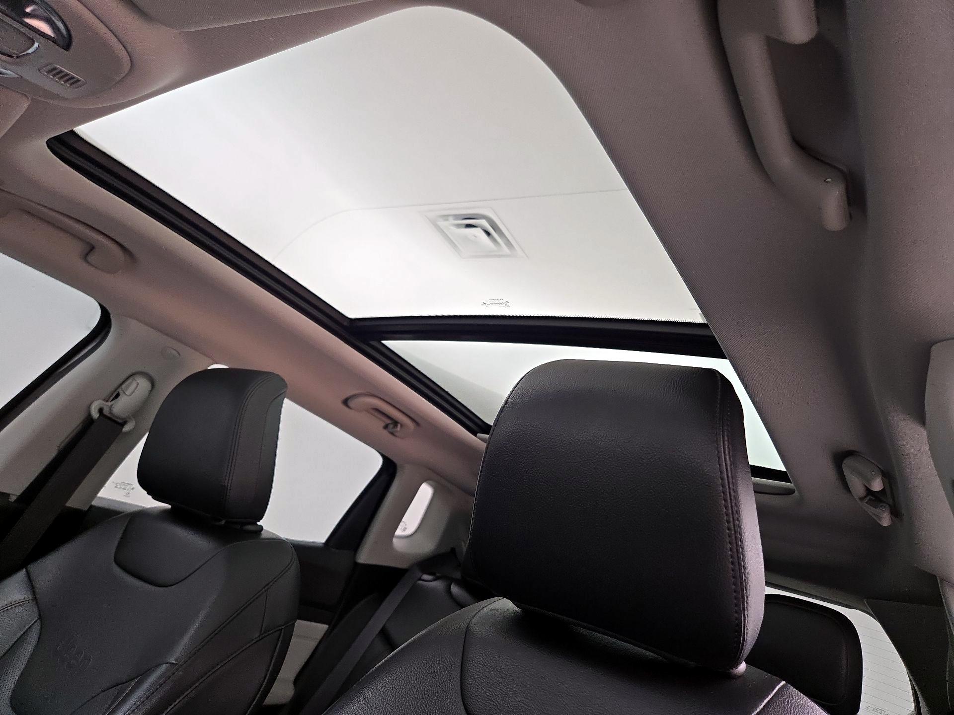 Thumbnail: 2022 Jeep Compass - 19