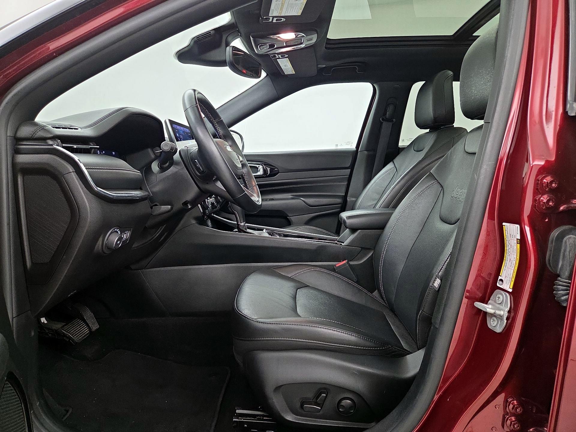 Thumbnail: 2022 Jeep Compass - 11