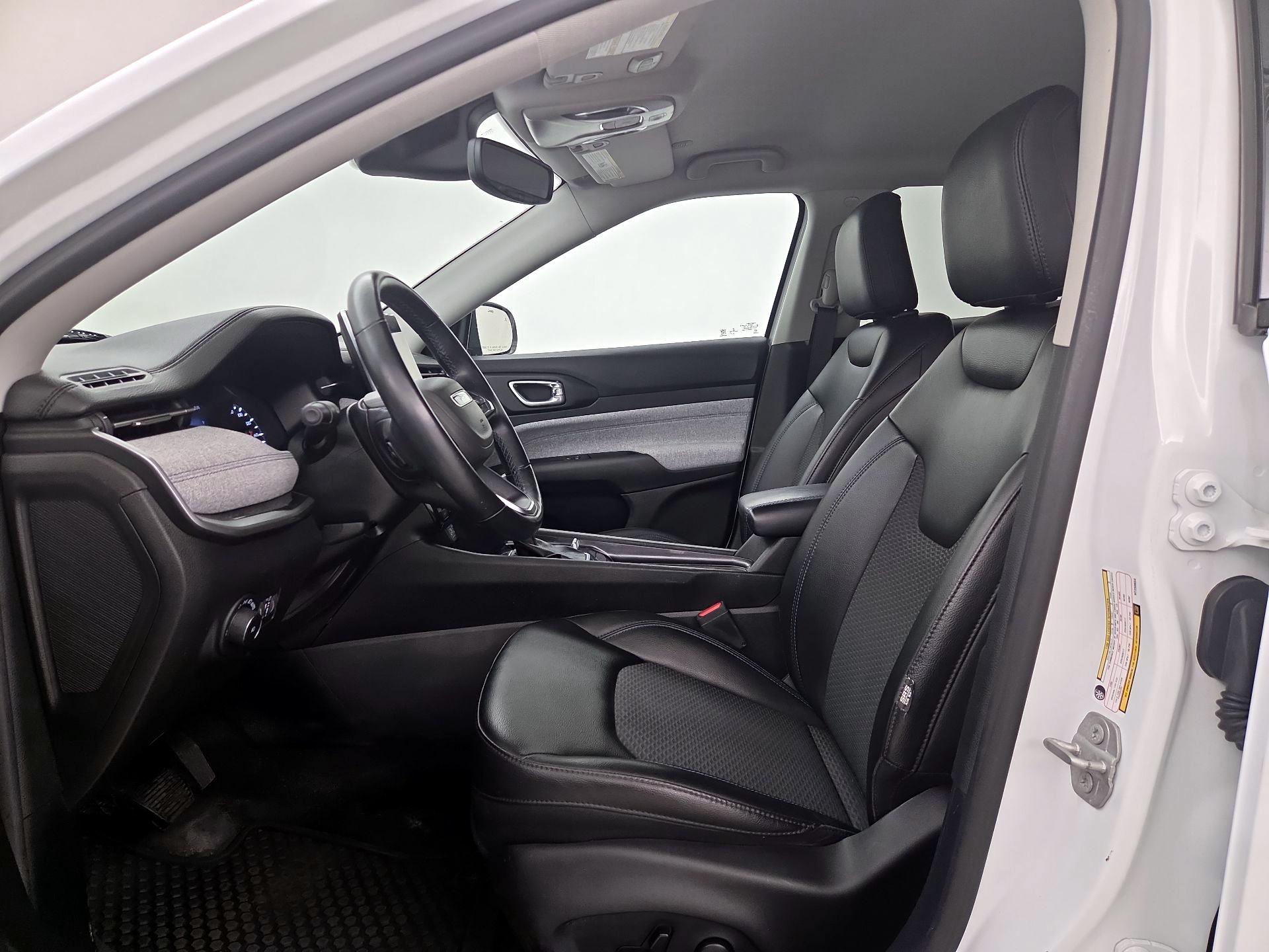 Thumbnail: 2022 Jeep Compass - 11