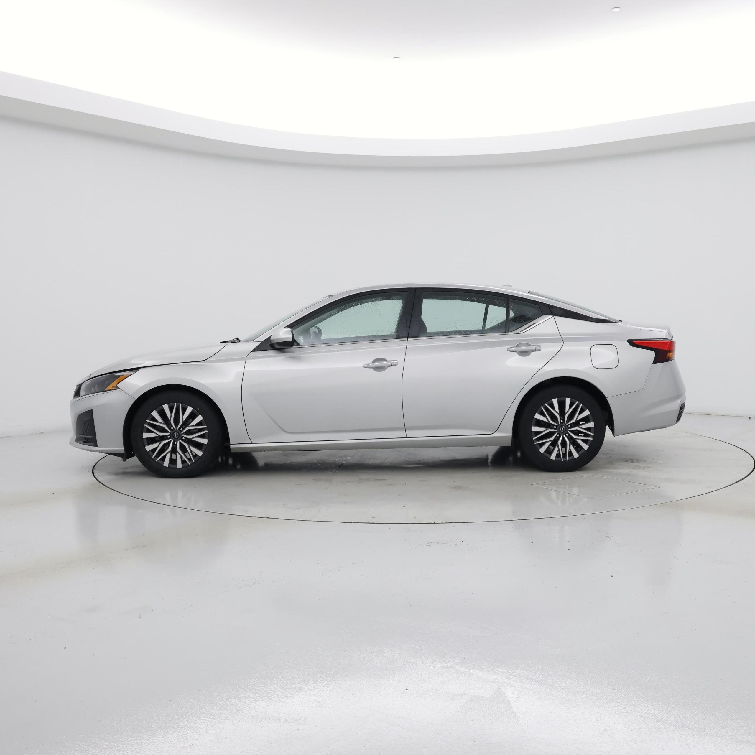 Thumbnail: 2023 Nissan Altima - 3