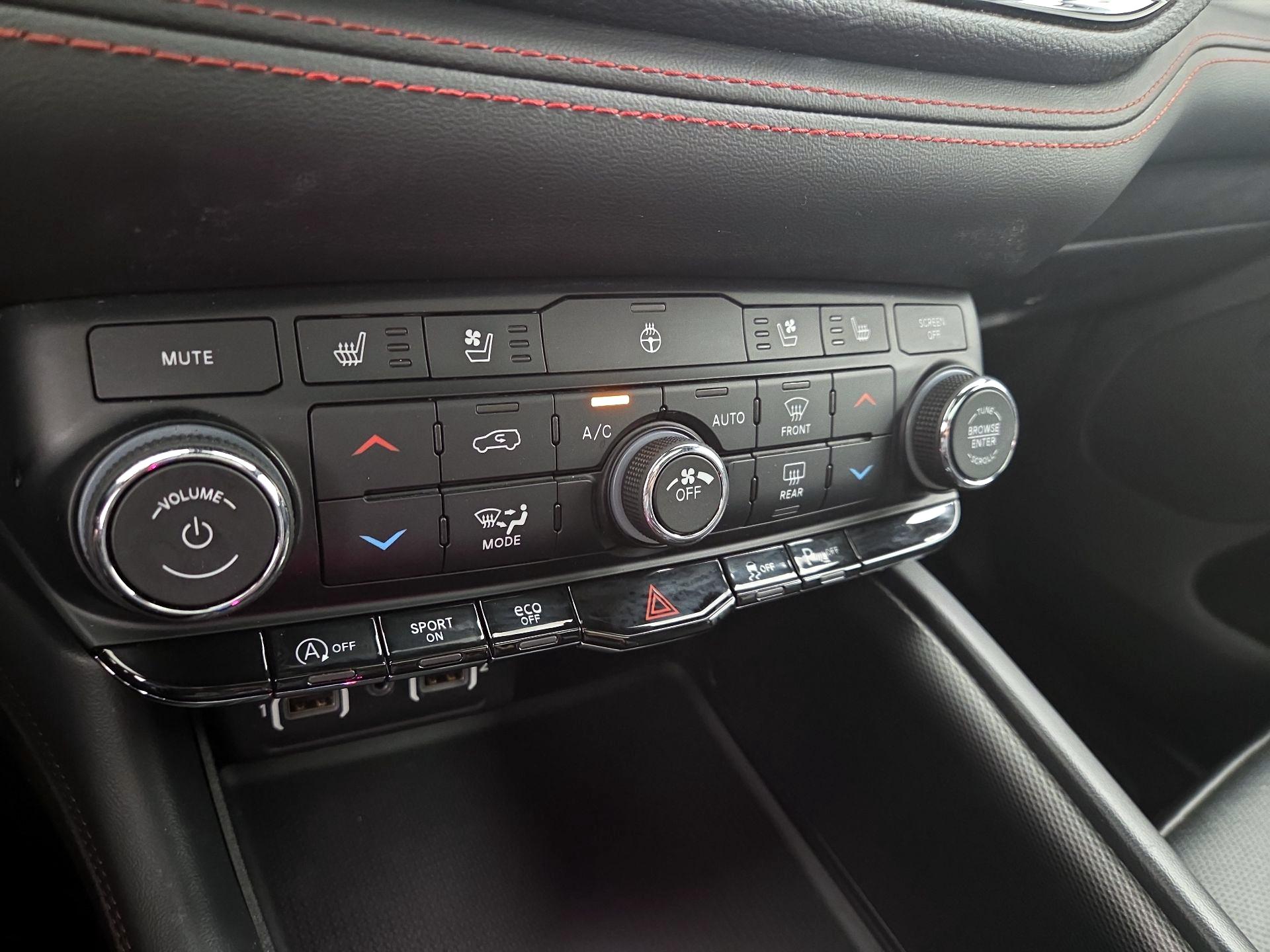 Thumbnail: 2023 Dodge Durango - 17
