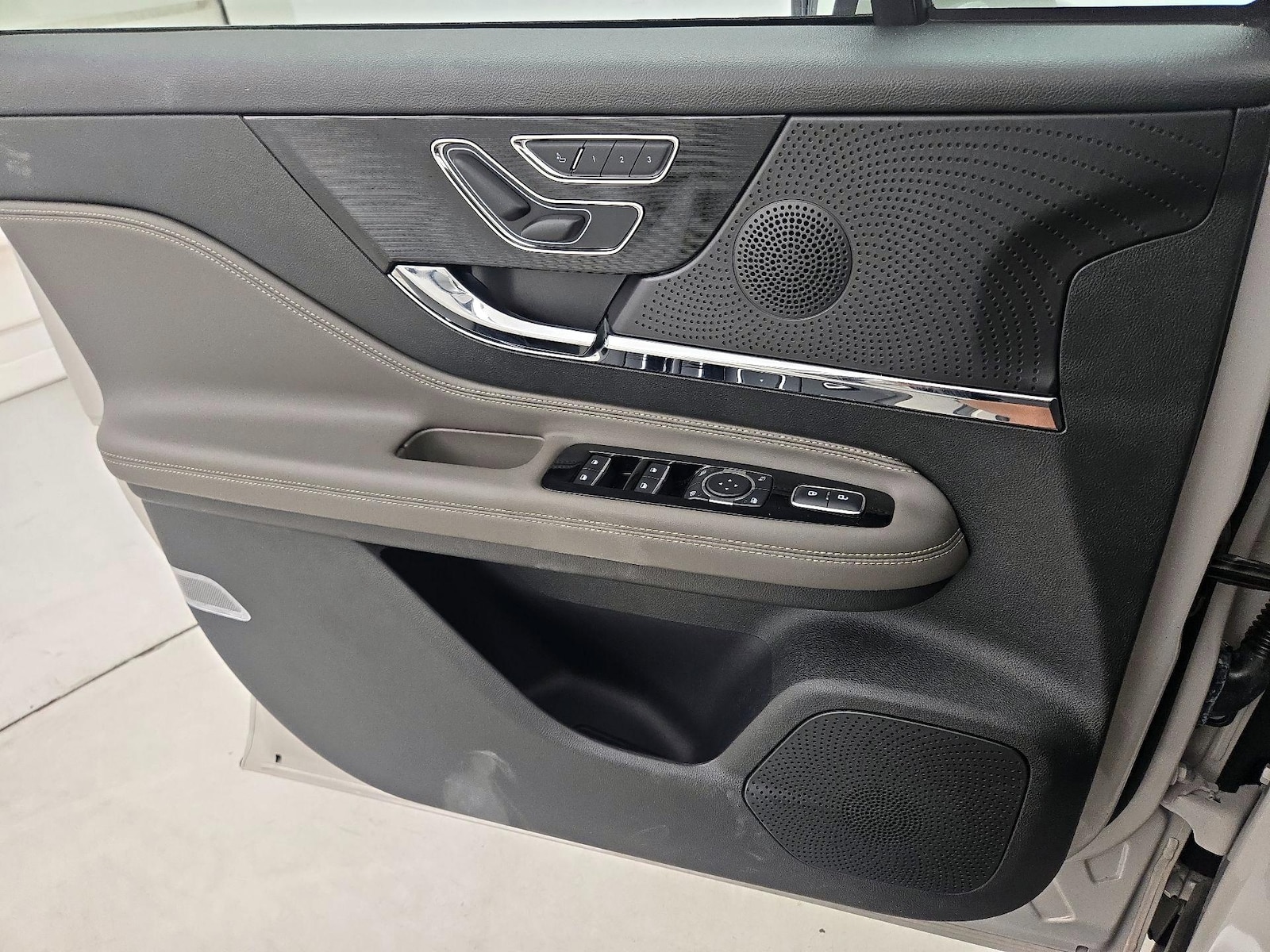 2024 Lincoln Corsair Premiere - Photo 13