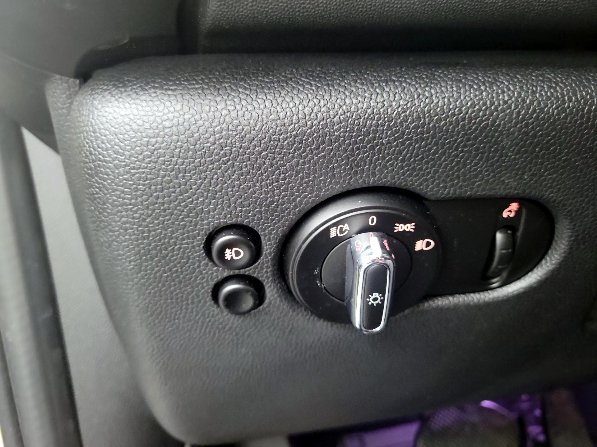 Thumbnail: 2020 MINI Cooper Hardtop - 11
