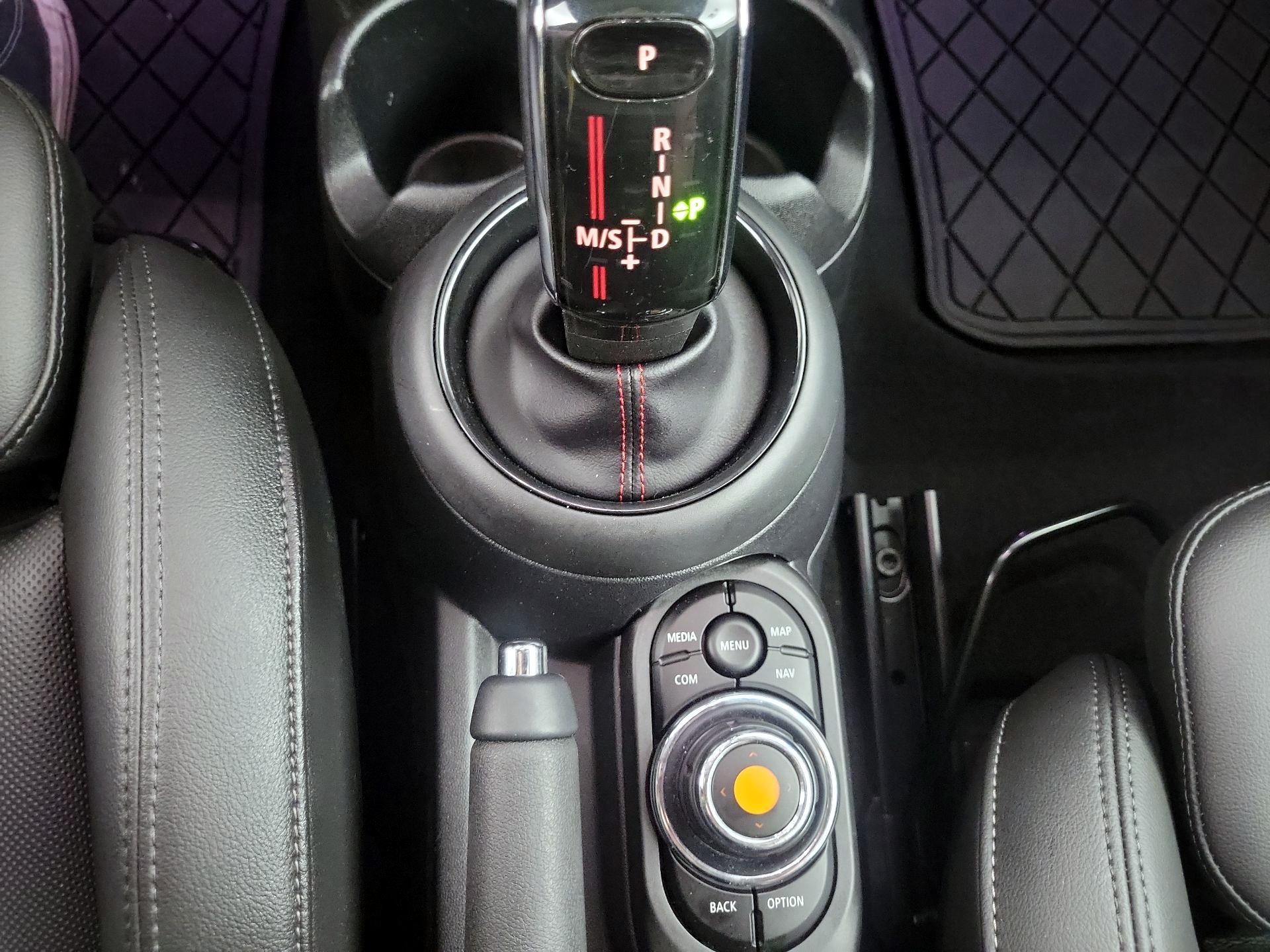 Thumbnail: 2020 MINI Cooper Hardtop - 15